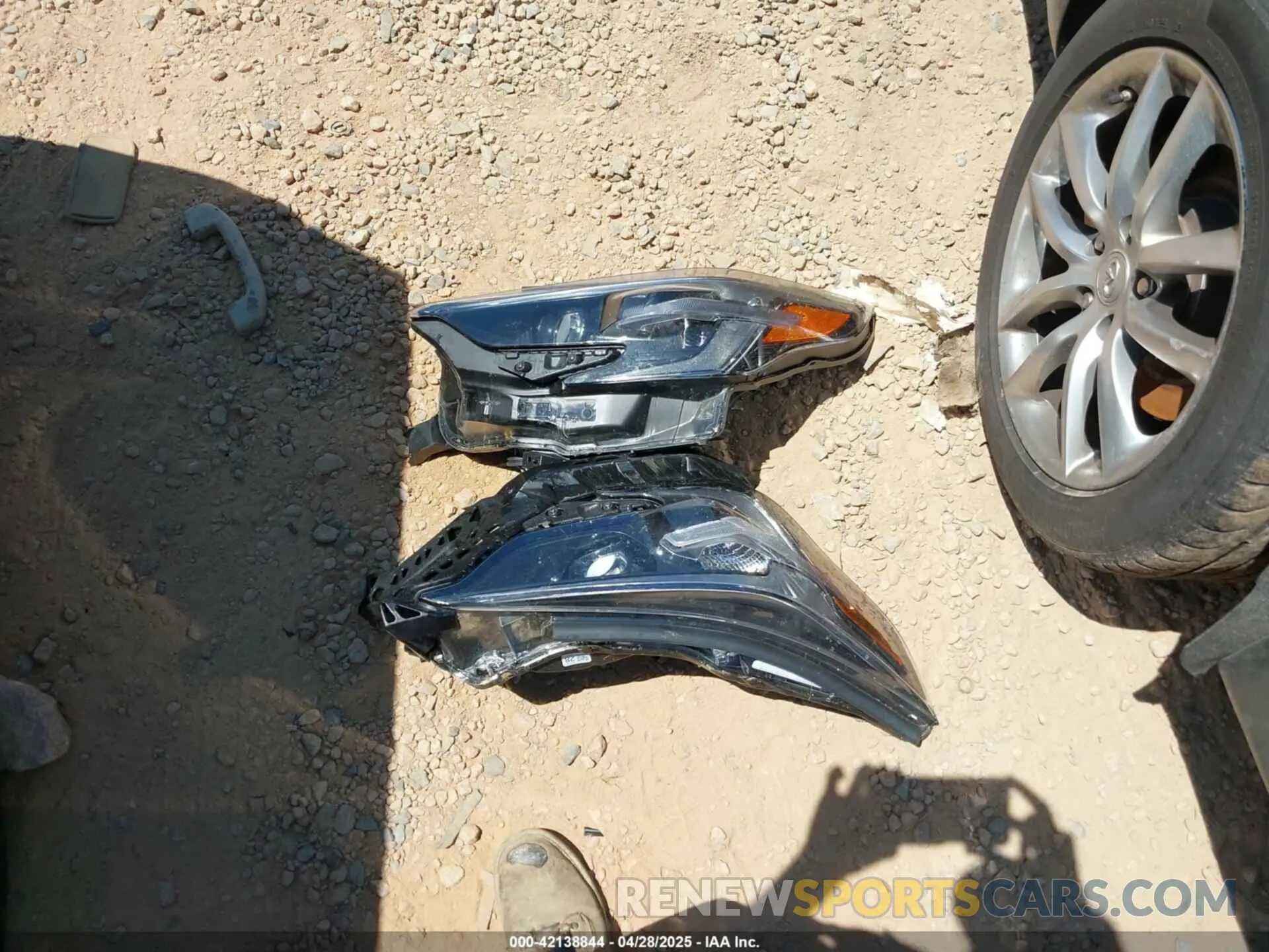 12 Photograph of a damaged car 4S4BTAMC6R3263997 SUBARU OUTBACK 2024