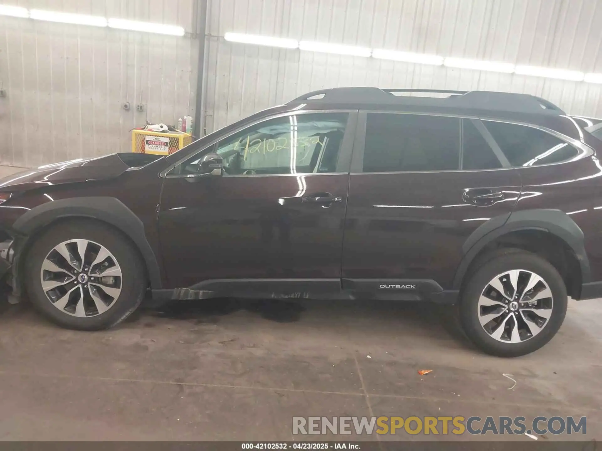 14 Photograph of a damaged car 4S4BTANC0R3167975 SUBARU OUTBACK 2024