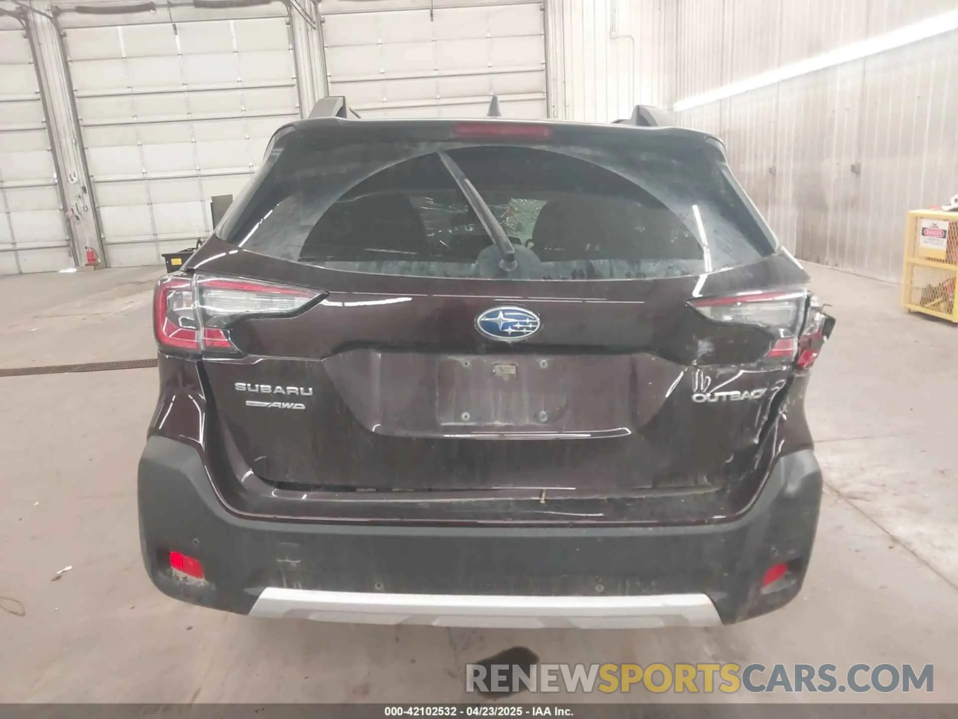 16 Photograph of a damaged car 4S4BTANC0R3167975 SUBARU OUTBACK 2024