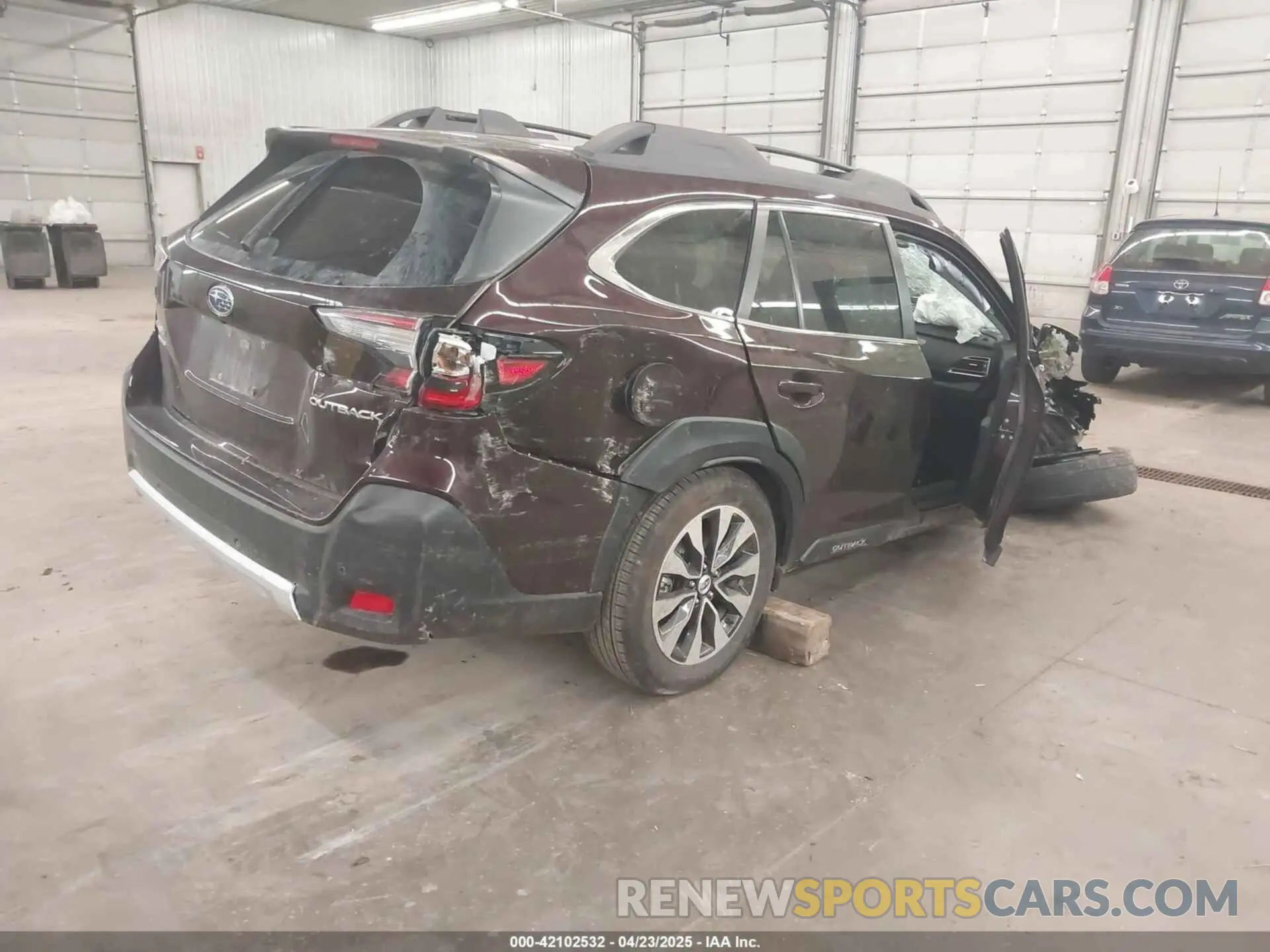 4 Photograph of a damaged car 4S4BTANC0R3167975 SUBARU OUTBACK 2024