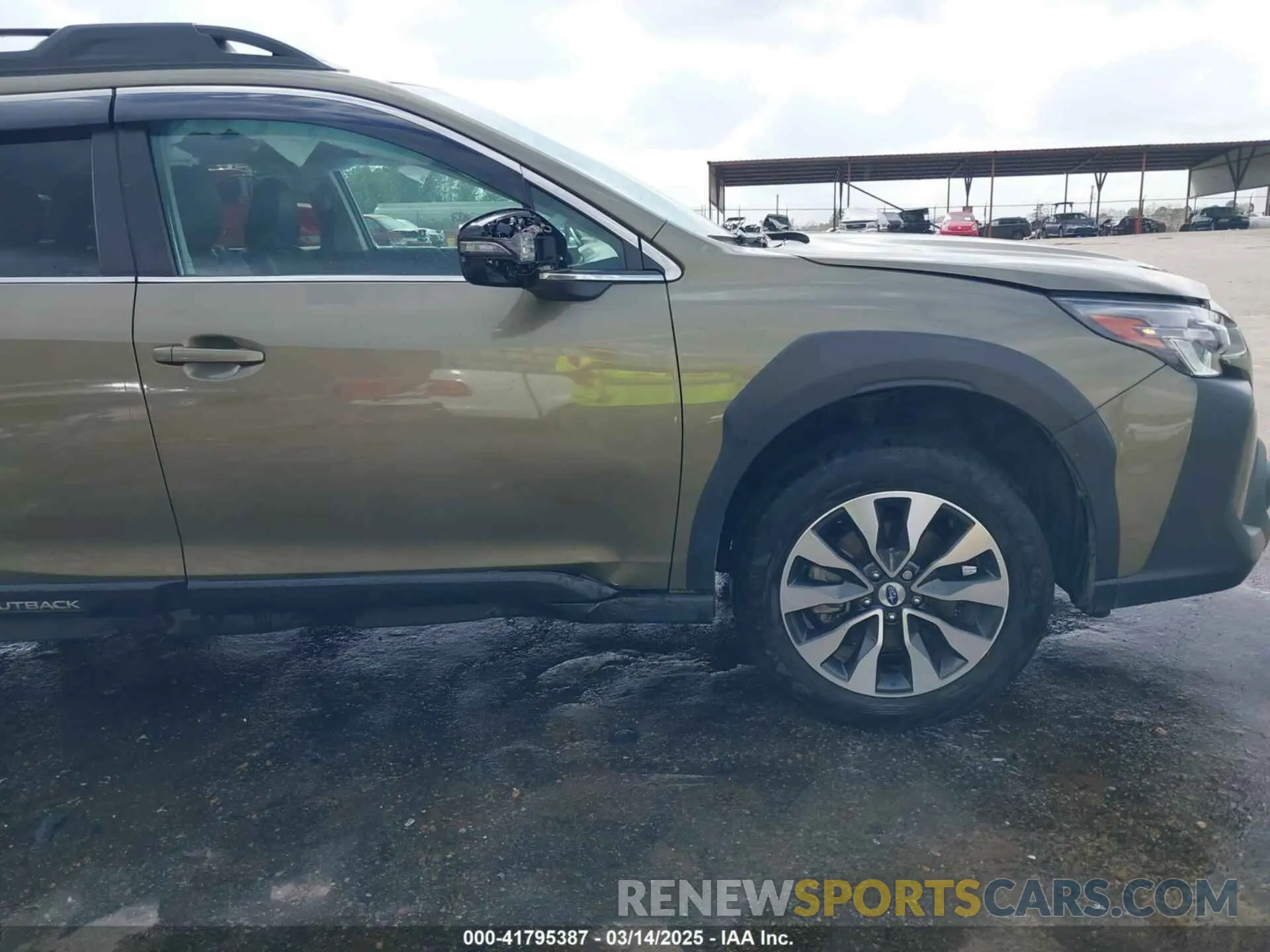 17 Photograph of a damaged car 4S4BTANC1R3100902 SUBARU OUTBACK 2024