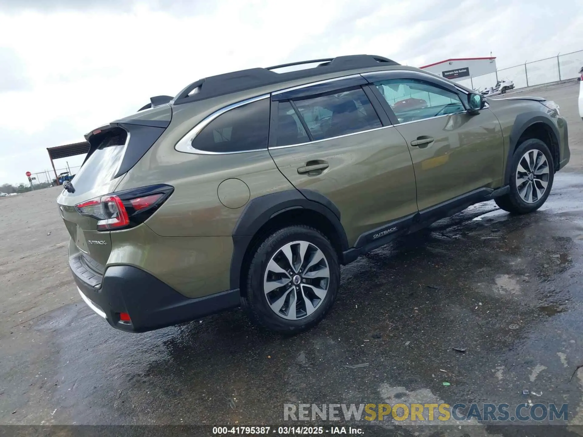 4 Photograph of a damaged car 4S4BTANC1R3100902 SUBARU OUTBACK 2024
