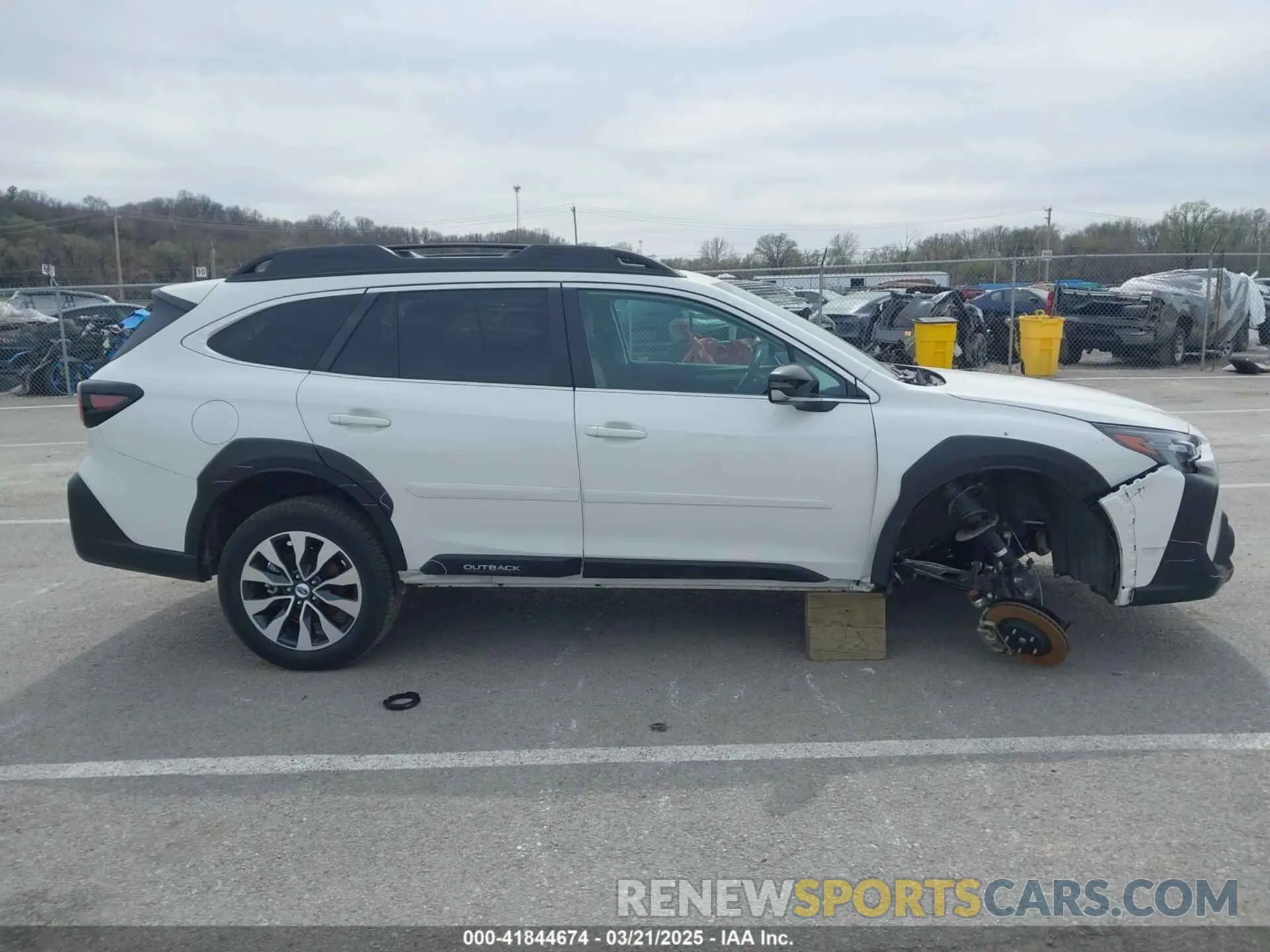 14 Photograph of a damaged car 4S4BTANC1R3231893 SUBARU OUTBACK 2024