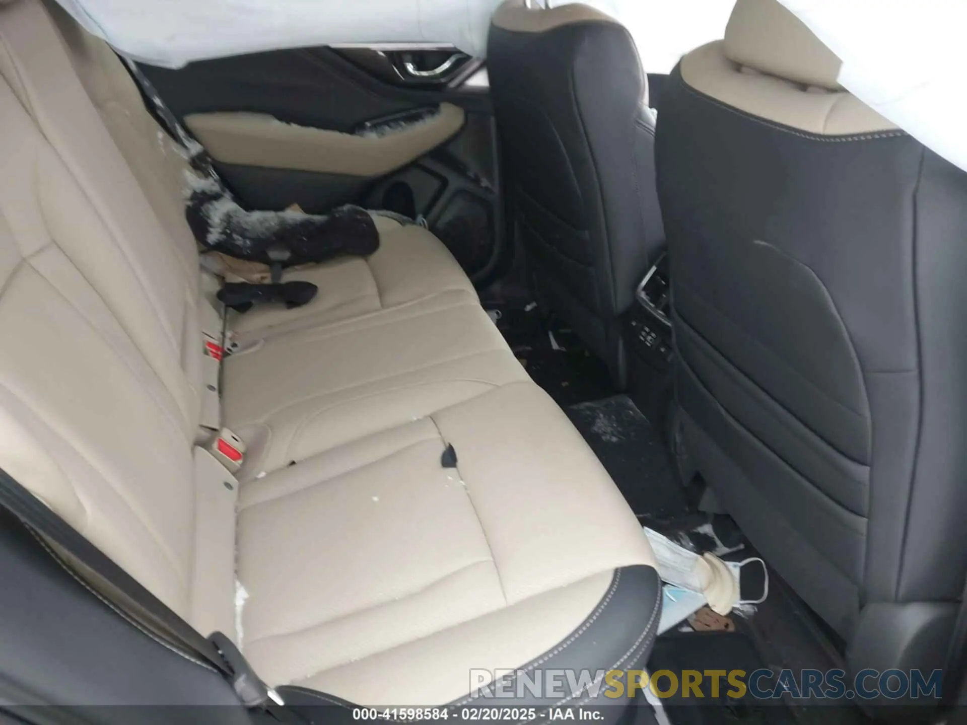 8 Photograph of a damaged car 4S4BTANC3R3146408 SUBARU OUTBACK 2024