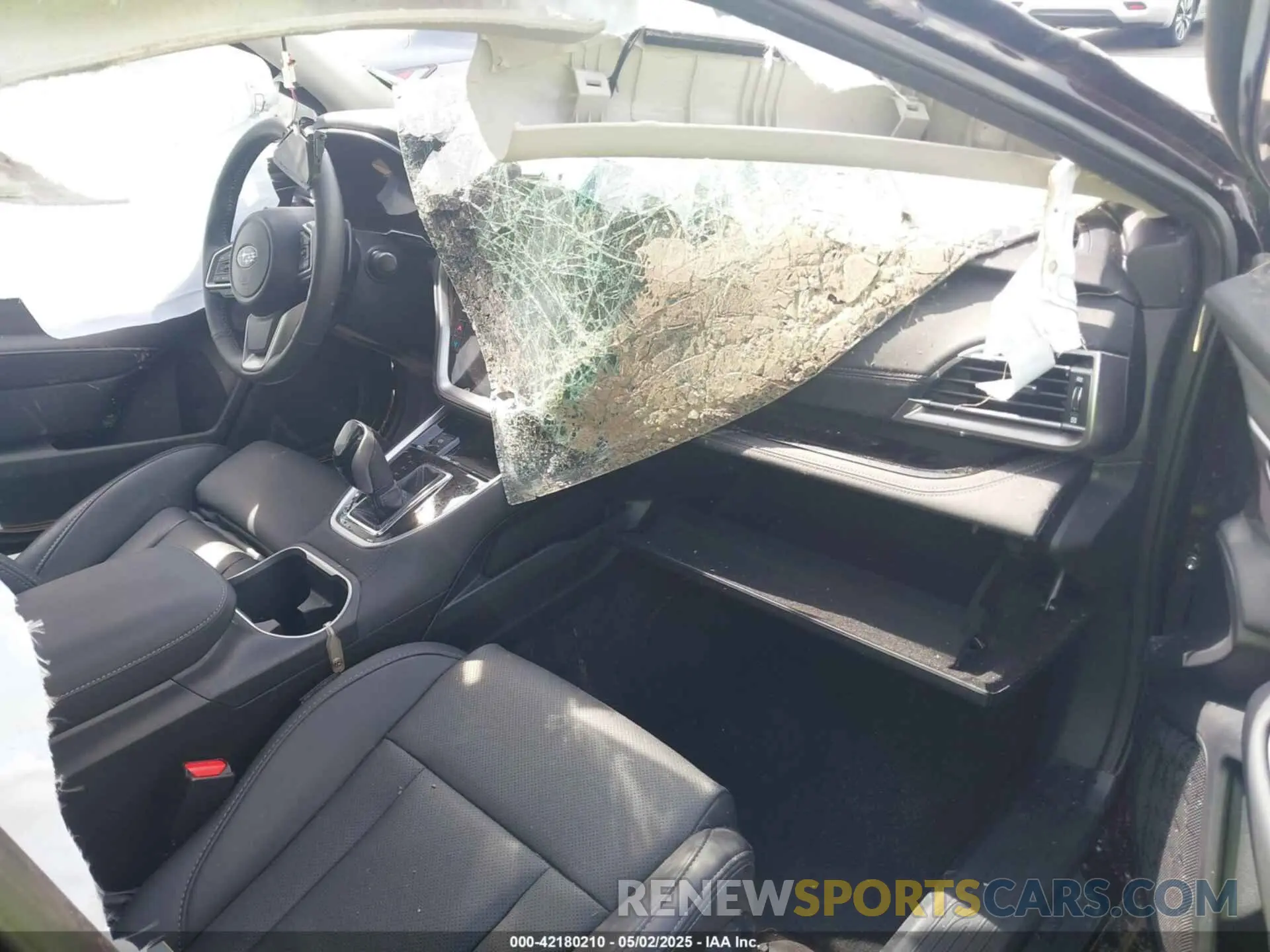 12 Photograph of a damaged car 4S4BTANC7R3283366 SUBARU OUTBACK 2024