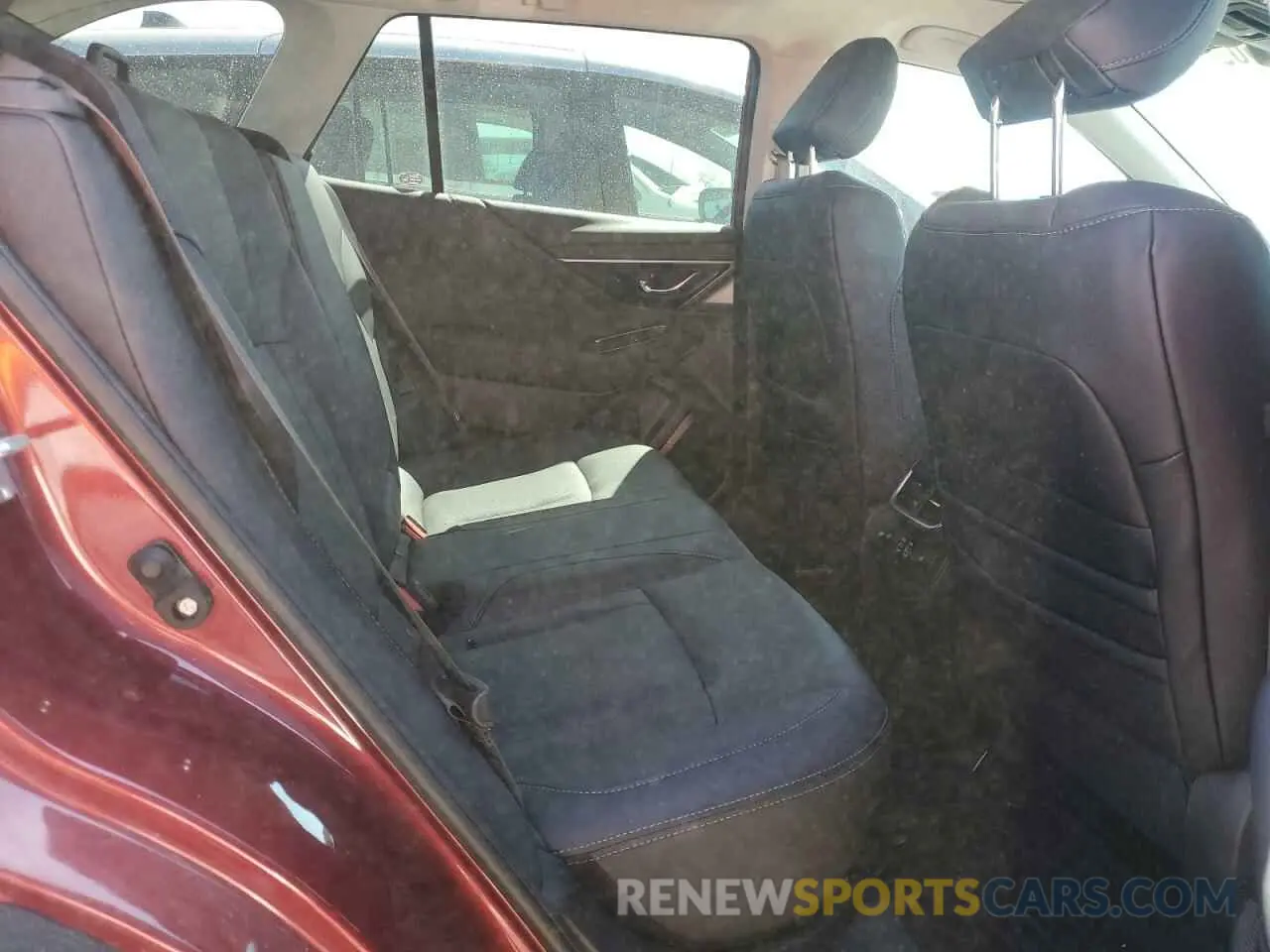 11 Photograph of a damaged car 4S4BTANC8R3171563 SUBARU OUTBACK 2024