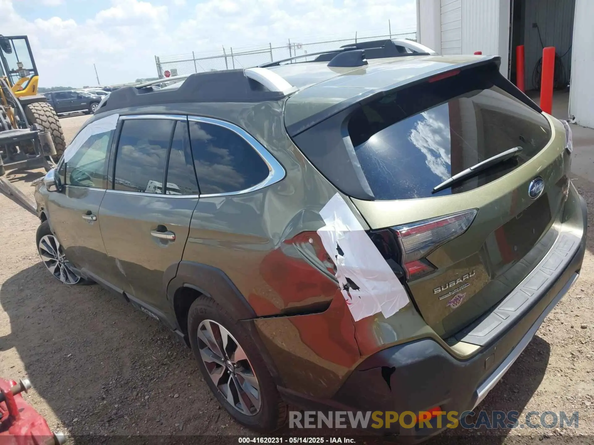 3 Photograph of a damaged car 4S4BTAPC1R3153841 SUBARU OUTBACK 2024