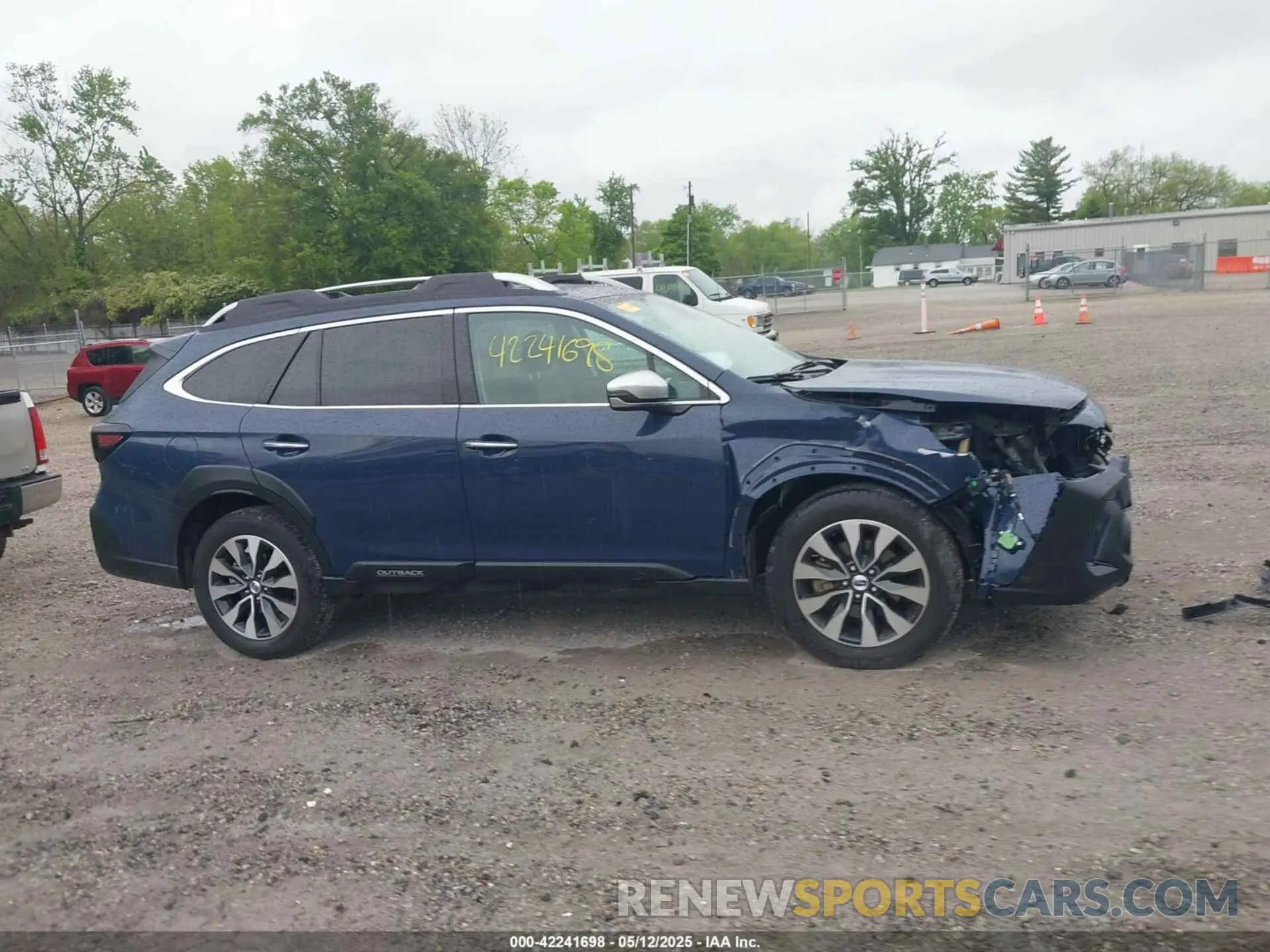 14 Photograph of a damaged car 4S4BTAPC8R3102174 SUBARU OUTBACK 2024