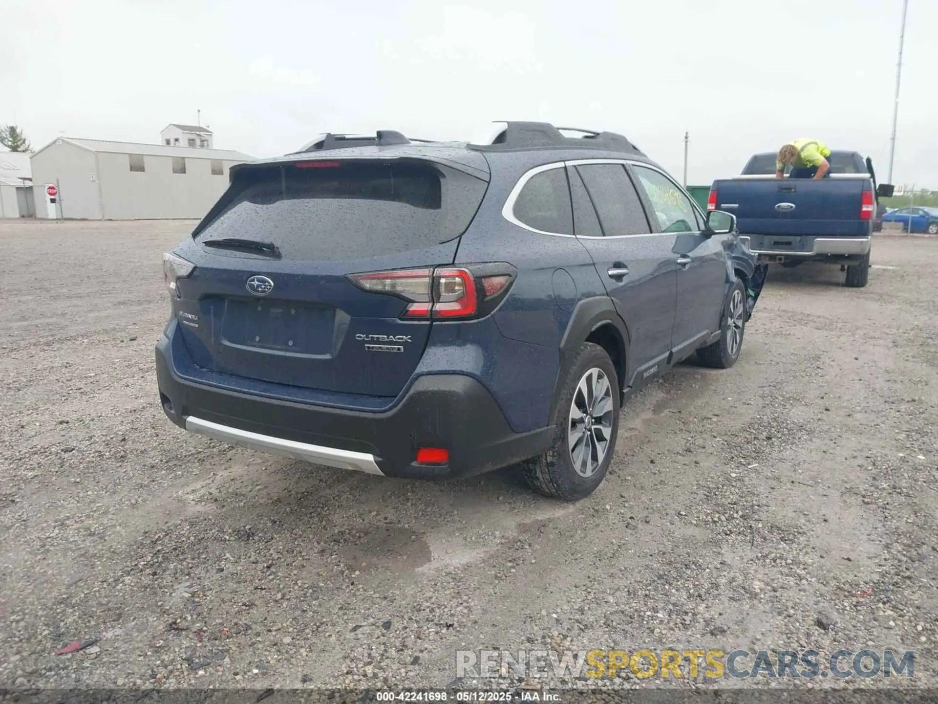 4 Photograph of a damaged car 4S4BTAPC8R3102174 SUBARU OUTBACK 2024