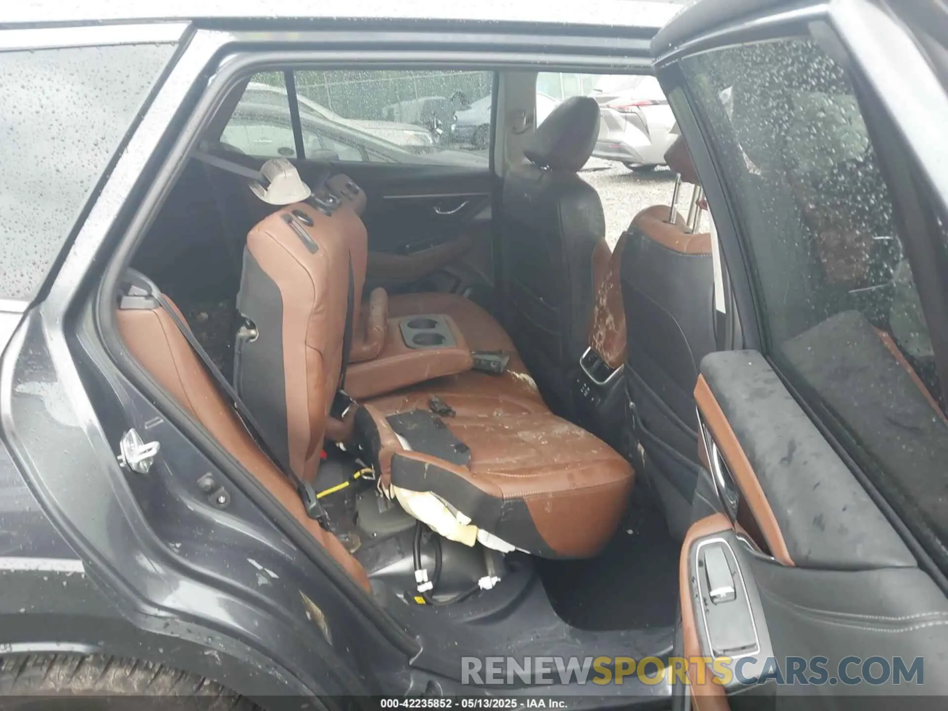 8 Photograph of a damaged car 4S4BTAPCXR3102970 SUBARU OUTBACK 2024