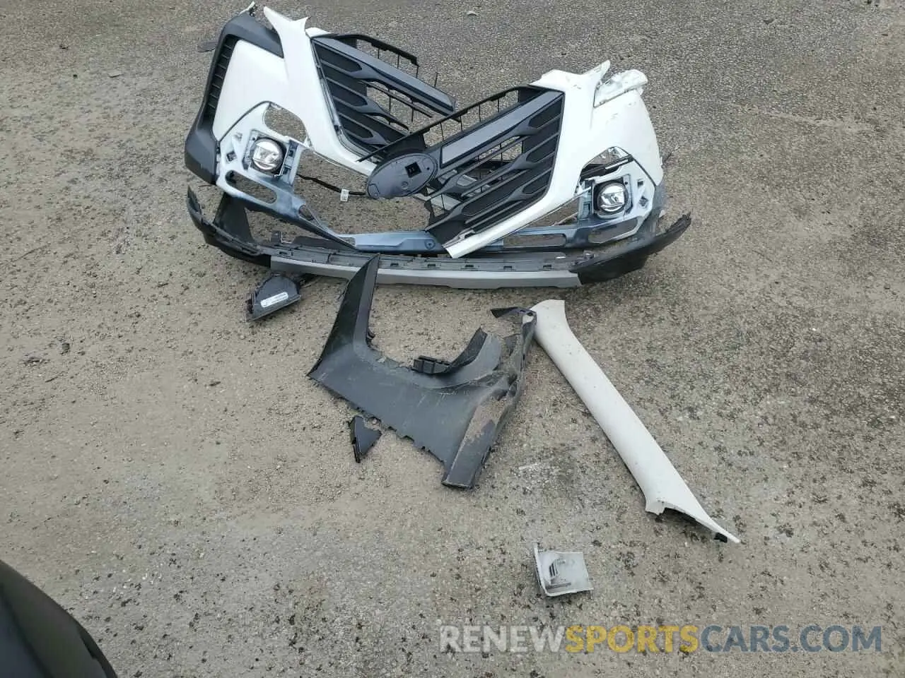 13 Photograph of a damaged car 4S4BTGND3R3265233 SUBARU OUTBACK 2024