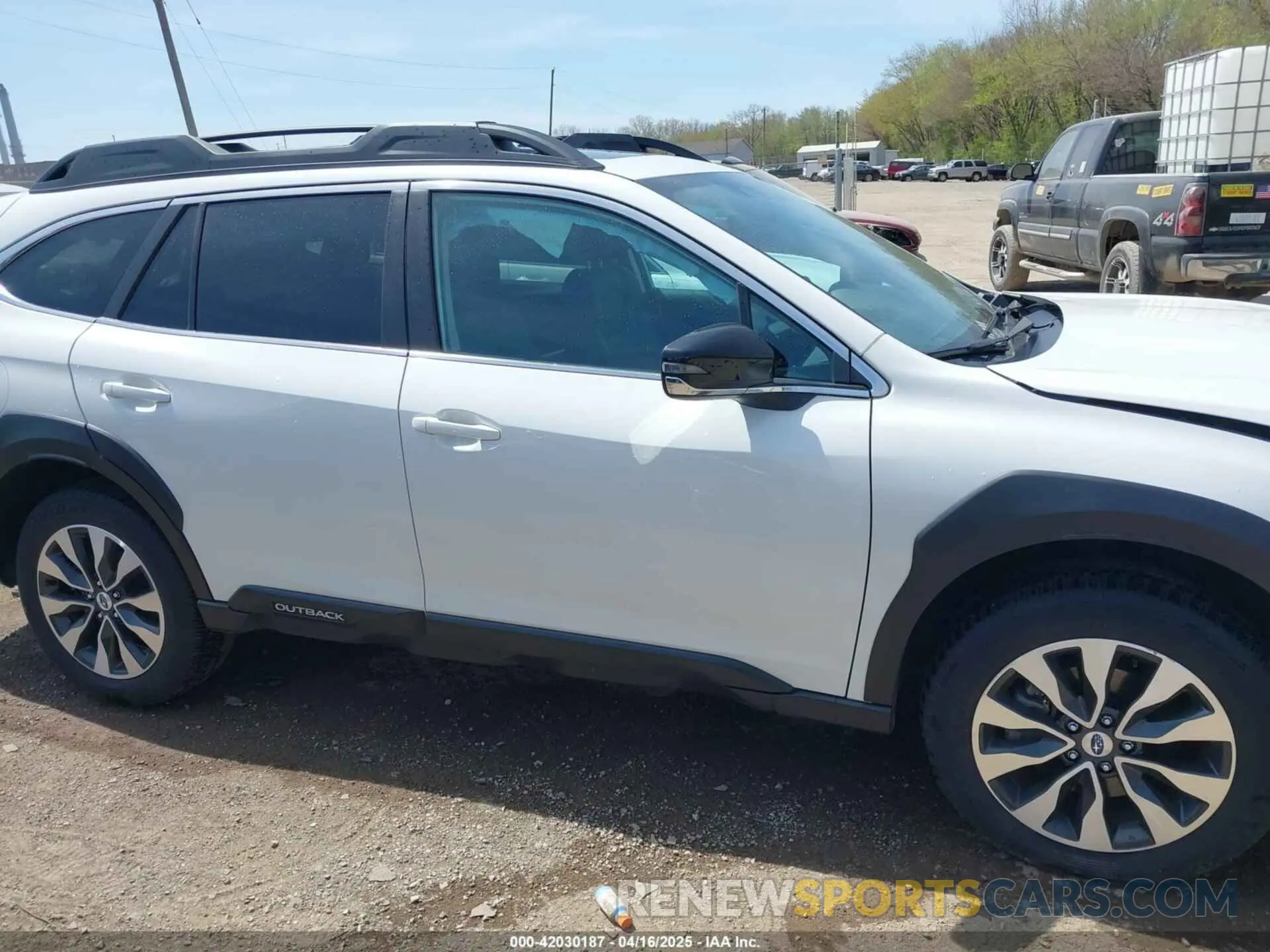 13 Photograph of a damaged car 4S4BTGND4R3184421 SUBARU OUTBACK 2024
