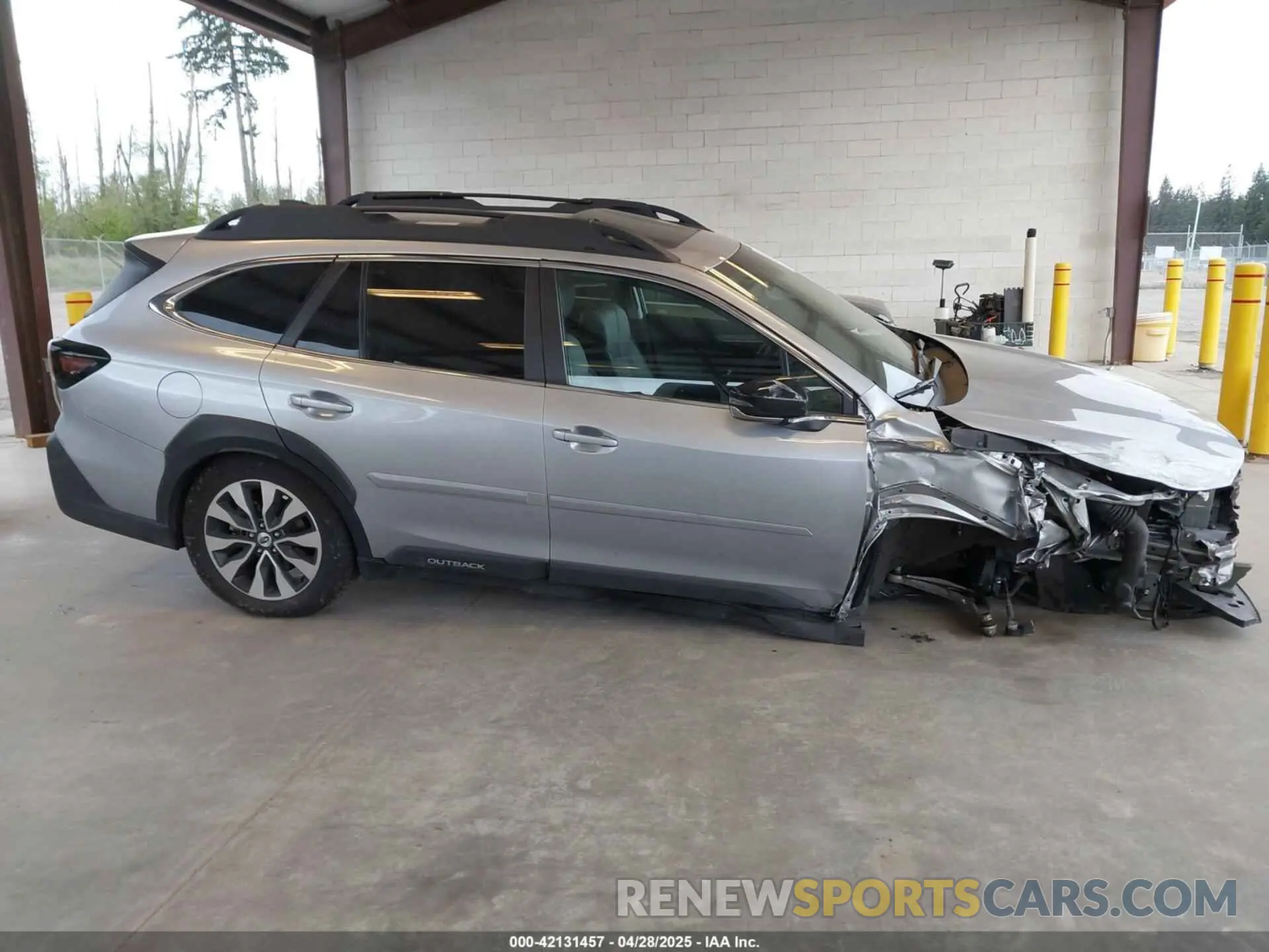 14 Photograph of a damaged car 4S4BTGND6R3287873 SUBARU OUTBACK 2024