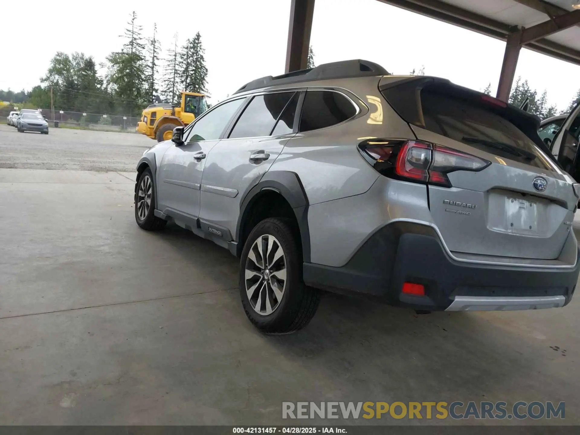 3 Photograph of a damaged car 4S4BTGND6R3287873 SUBARU OUTBACK 2024
