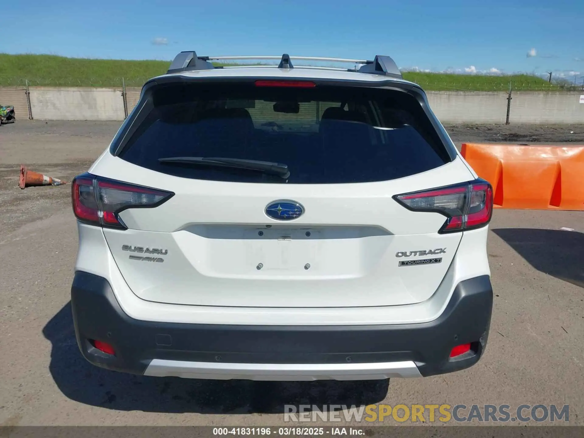 17 Photograph of a damaged car 4S4BTGPD3R3179353 SUBARU OUTBACK 2024