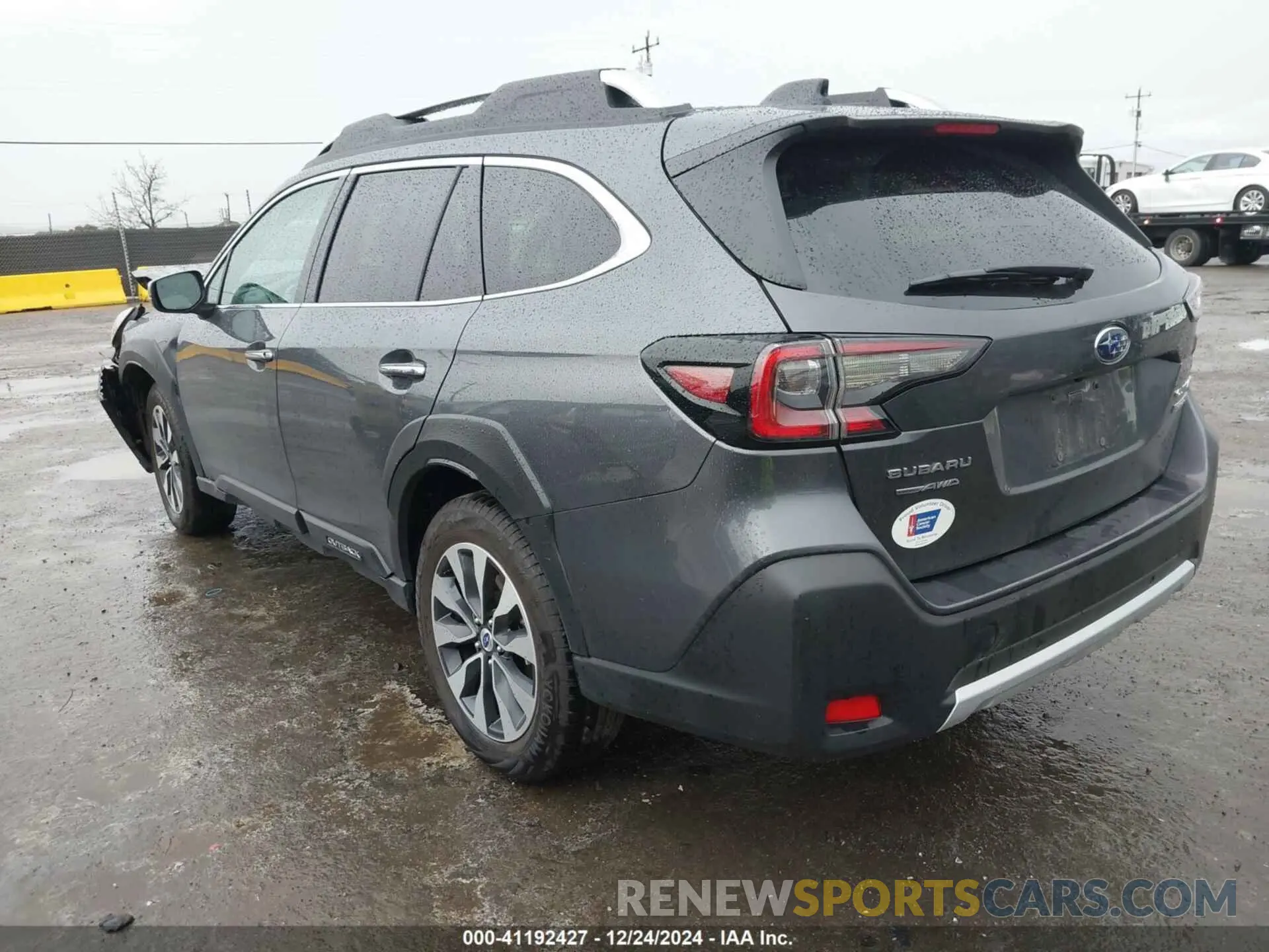 3 Photograph of a damaged car 4S4BTGPD5R3280927 SUBARU OUTBACK 2024