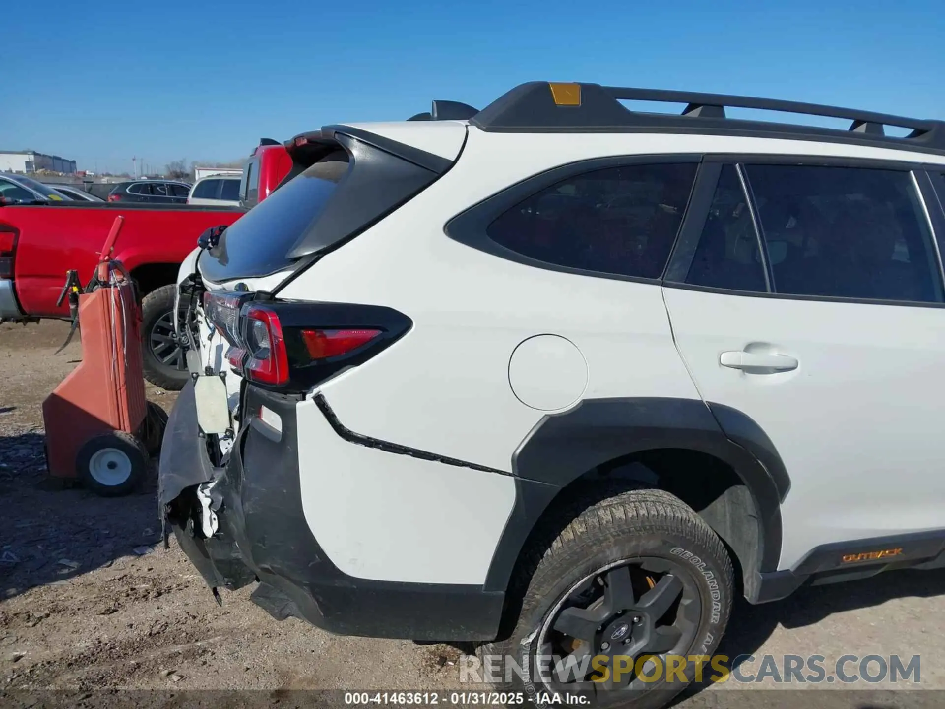 18 Photograph of a damaged car 4S4BTGUD8R3283129 SUBARU OUTBACK 2024