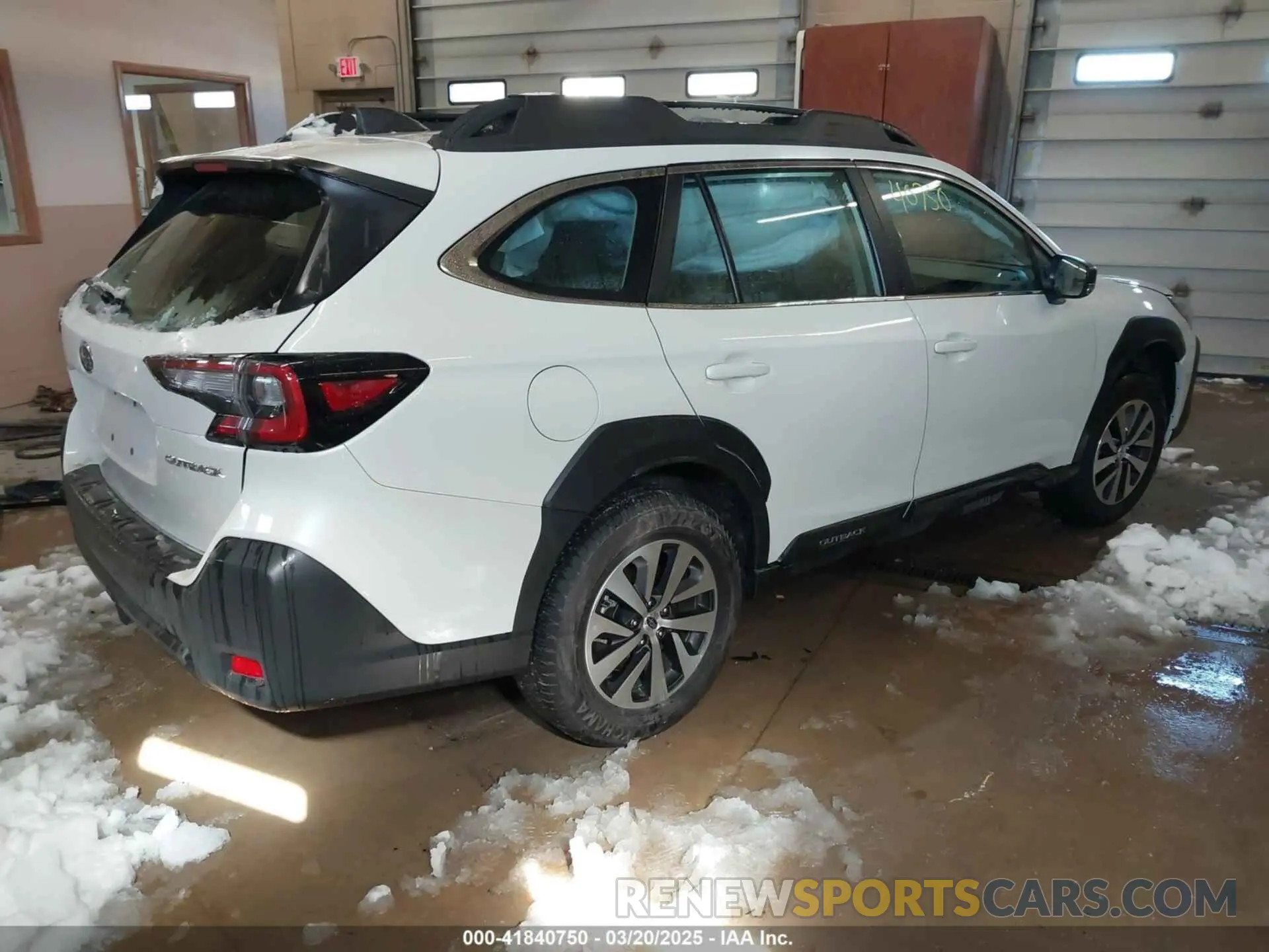 4 Photograph of a damaged car 4S4BTAACXS3182351 SUBARU OUTBACK 2025