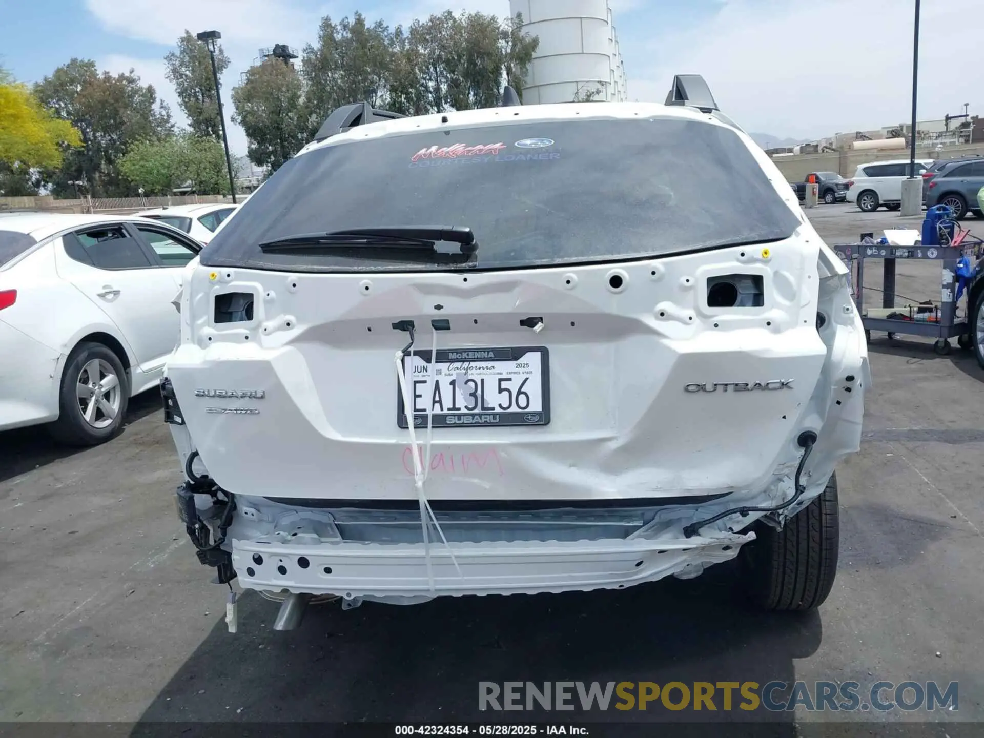 17 Photograph of a damaged car 4S4BTADC3S3200944 SUBARU OUTBACK 2025