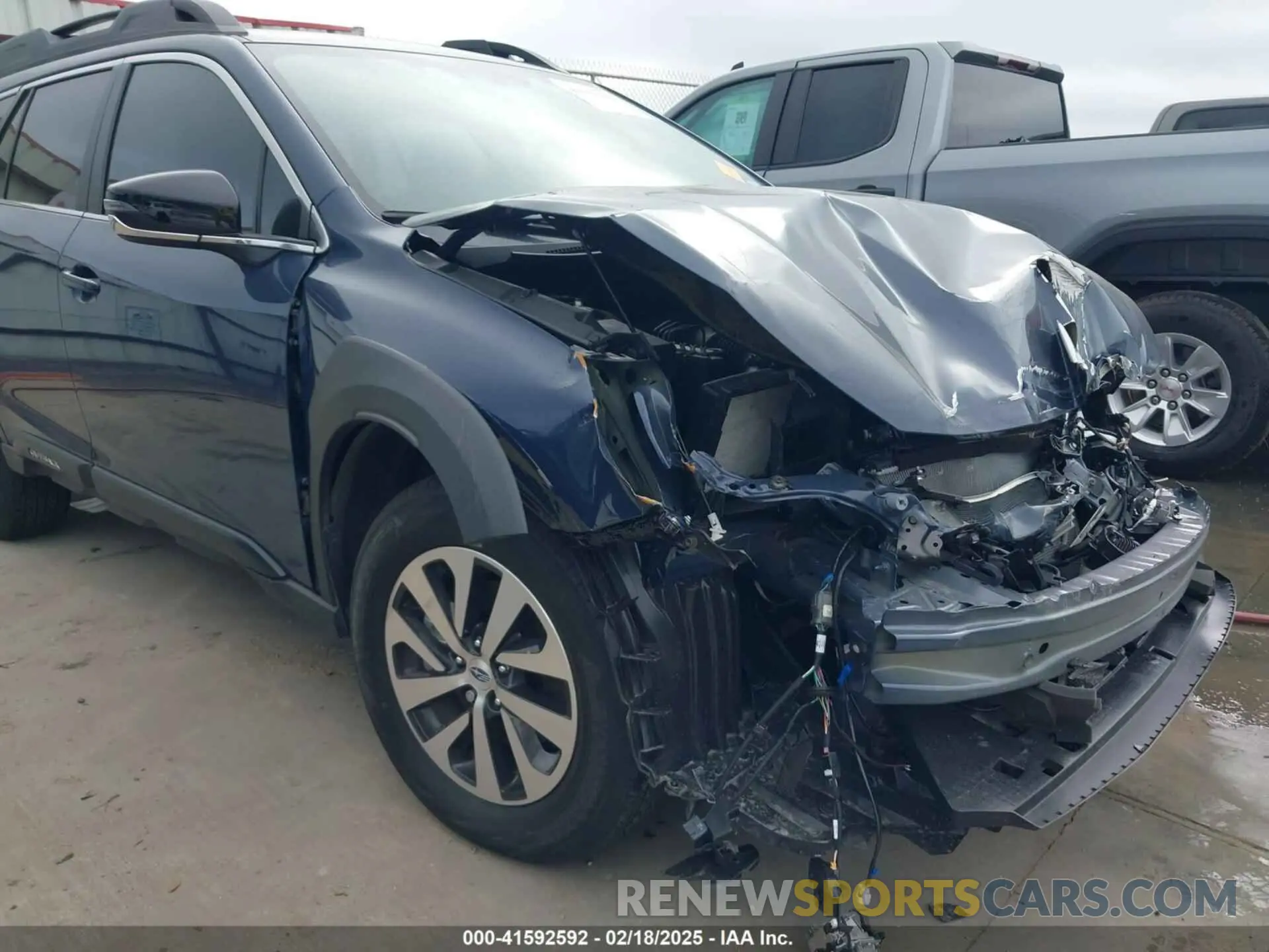 19 Photograph of a damaged car 4S4BTADCXS3160751 SUBARU OUTBACK 2025