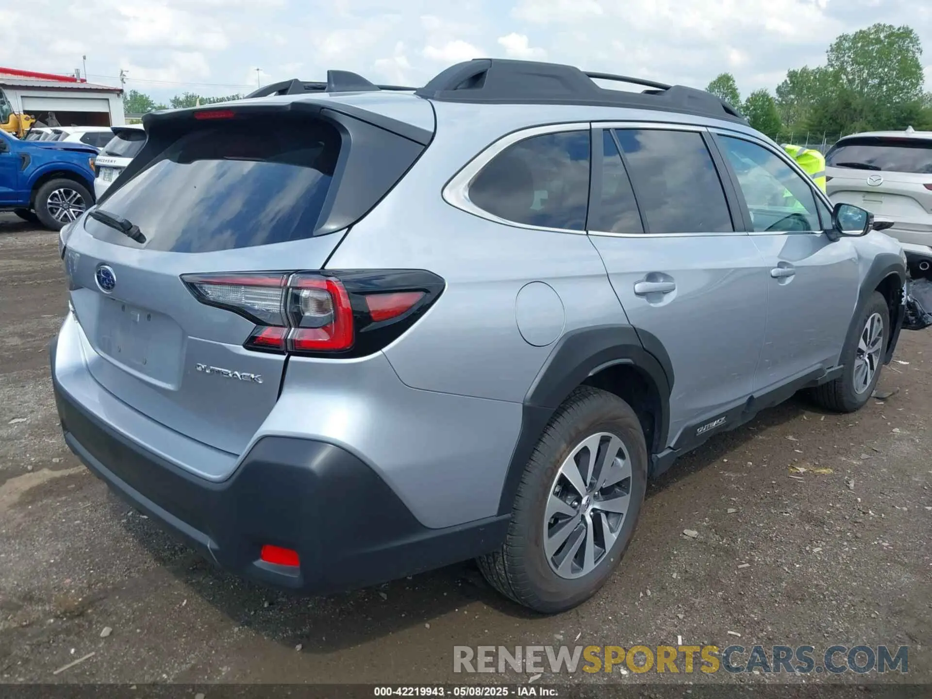 4 Photograph of a damaged car 4S4BTAFC3S3227431 SUBARU OUTBACK 2025