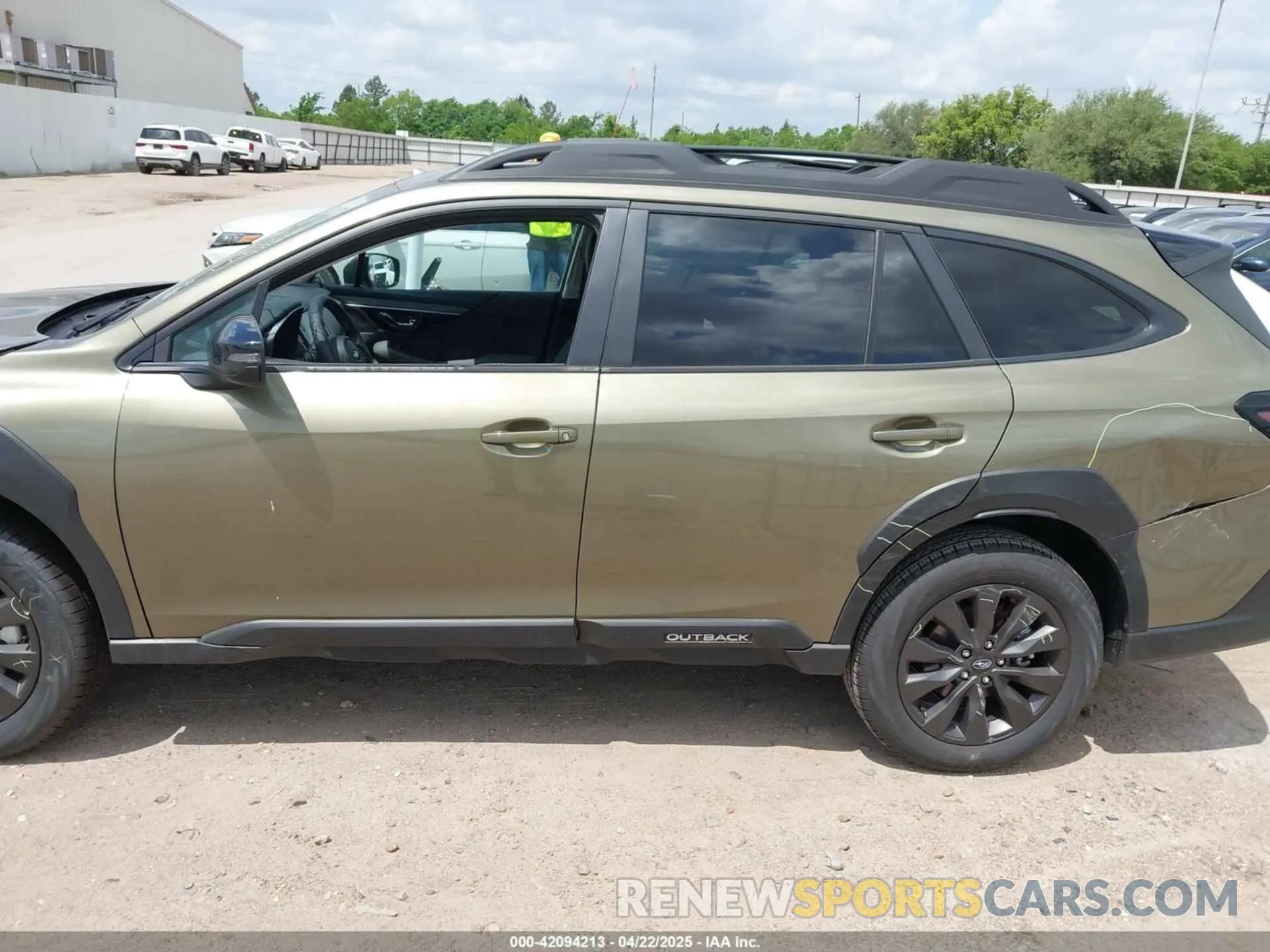 14 Photograph of a damaged car 4S4BTALC4S3220170 SUBARU OUTBACK 2025