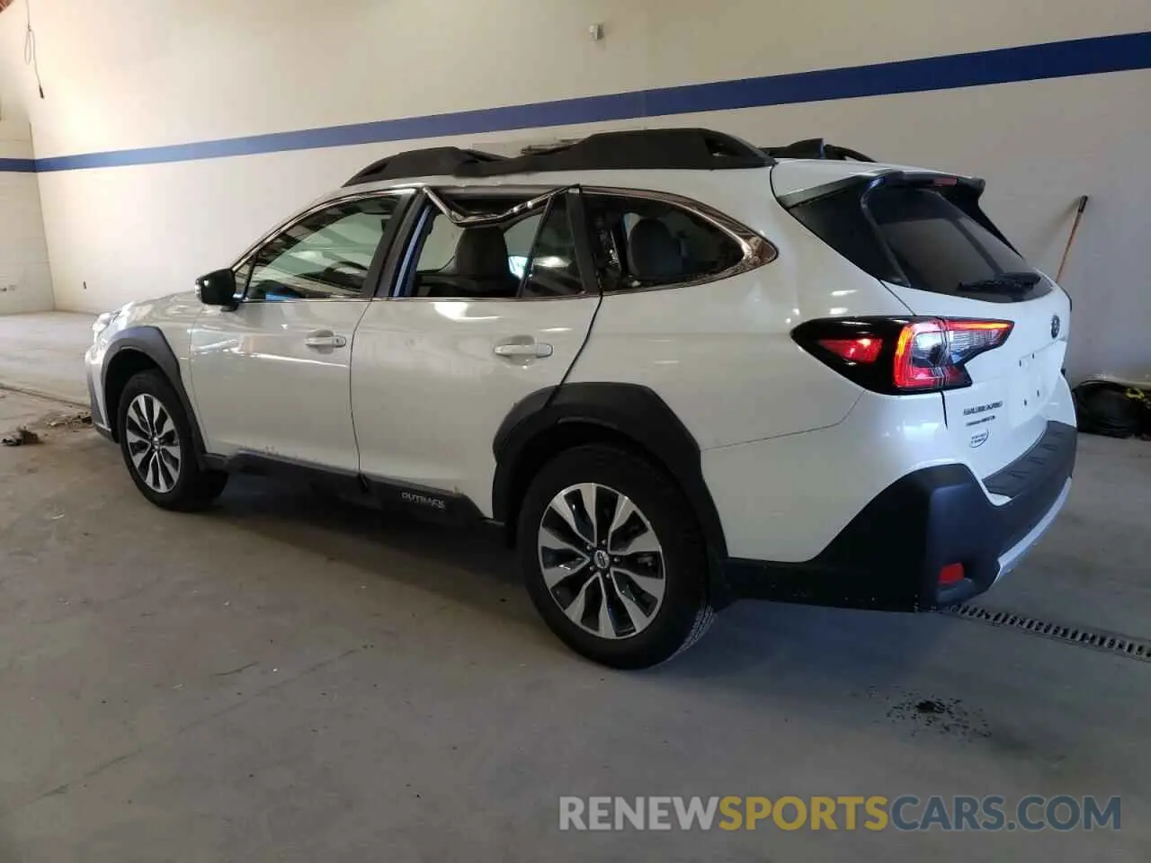 2 Photograph of a damaged car 4S4BTANC1S3186671 SUBARU OUTBACK 2025