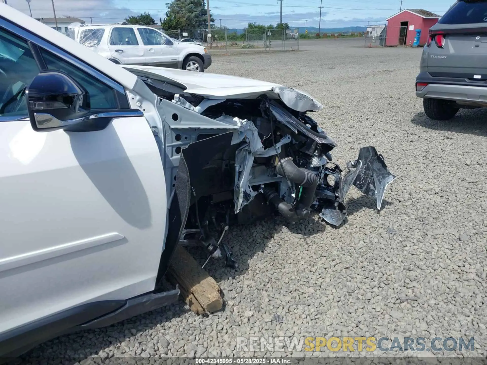 18 Photograph of a damaged car 4S4BTGND0S3187340 SUBARU OUTBACK 2025