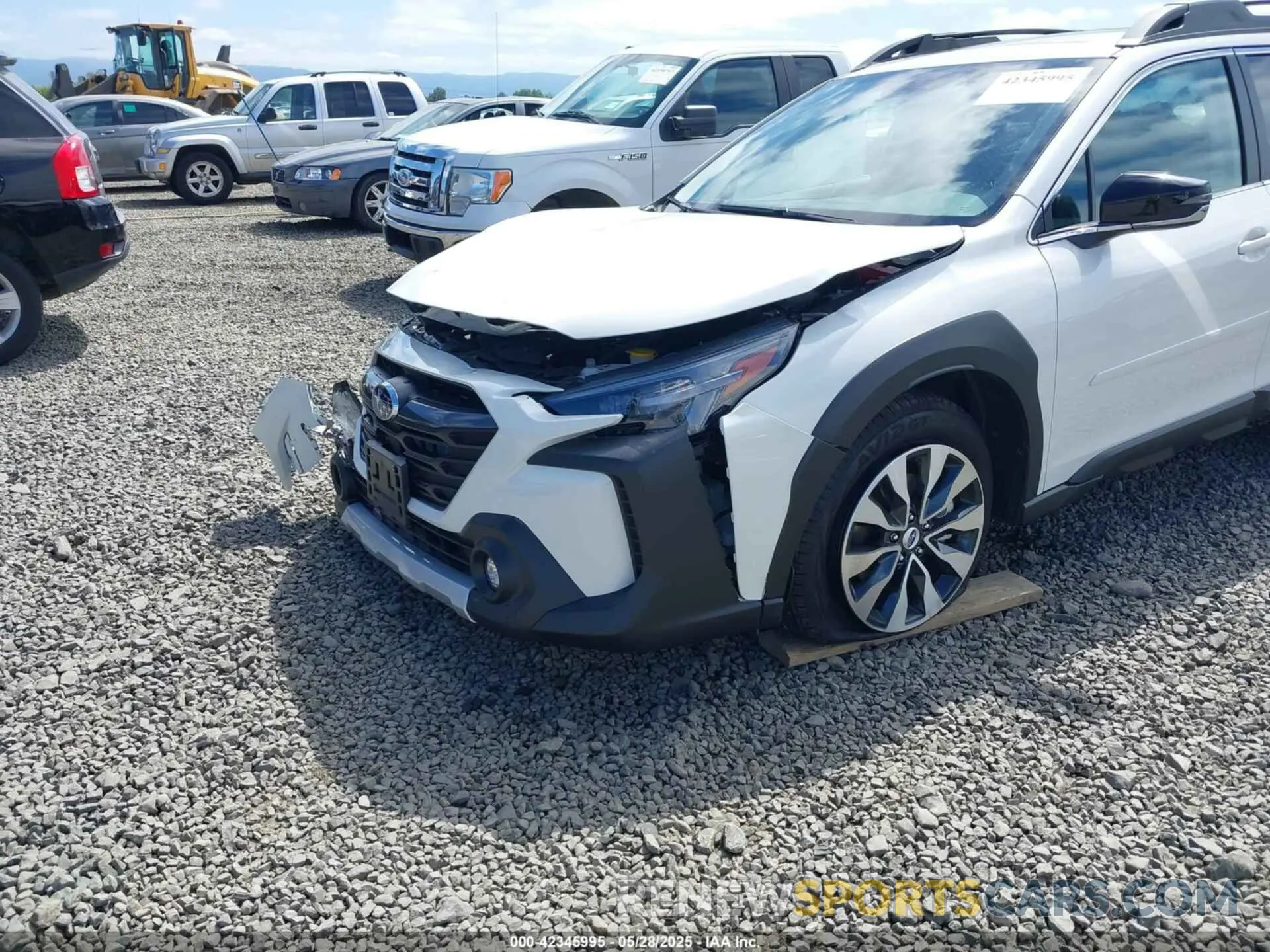 19 Photograph of a damaged car 4S4BTGND0S3187340 SUBARU OUTBACK 2025