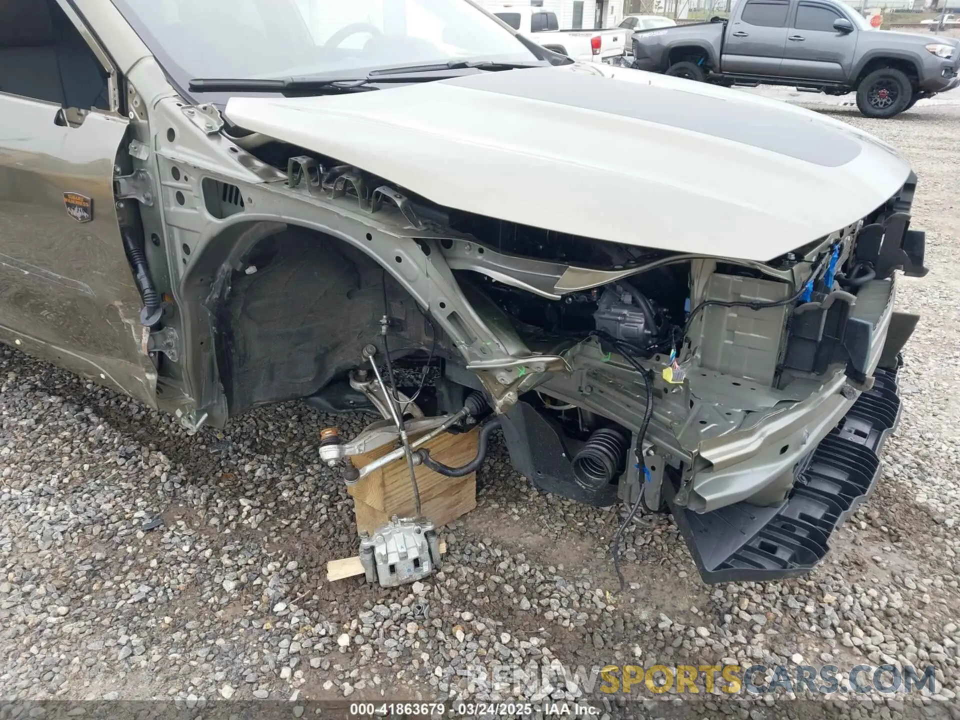 18 Photograph of a damaged car 4S4BTGUD6S3162444 SUBARU OUTBACK 2025