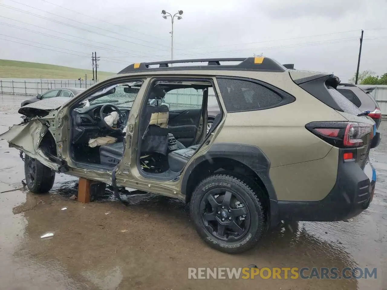 2 Photograph of a damaged car 4S4BTGUD4R3127590 SUBARU OUTBACK WI 2024