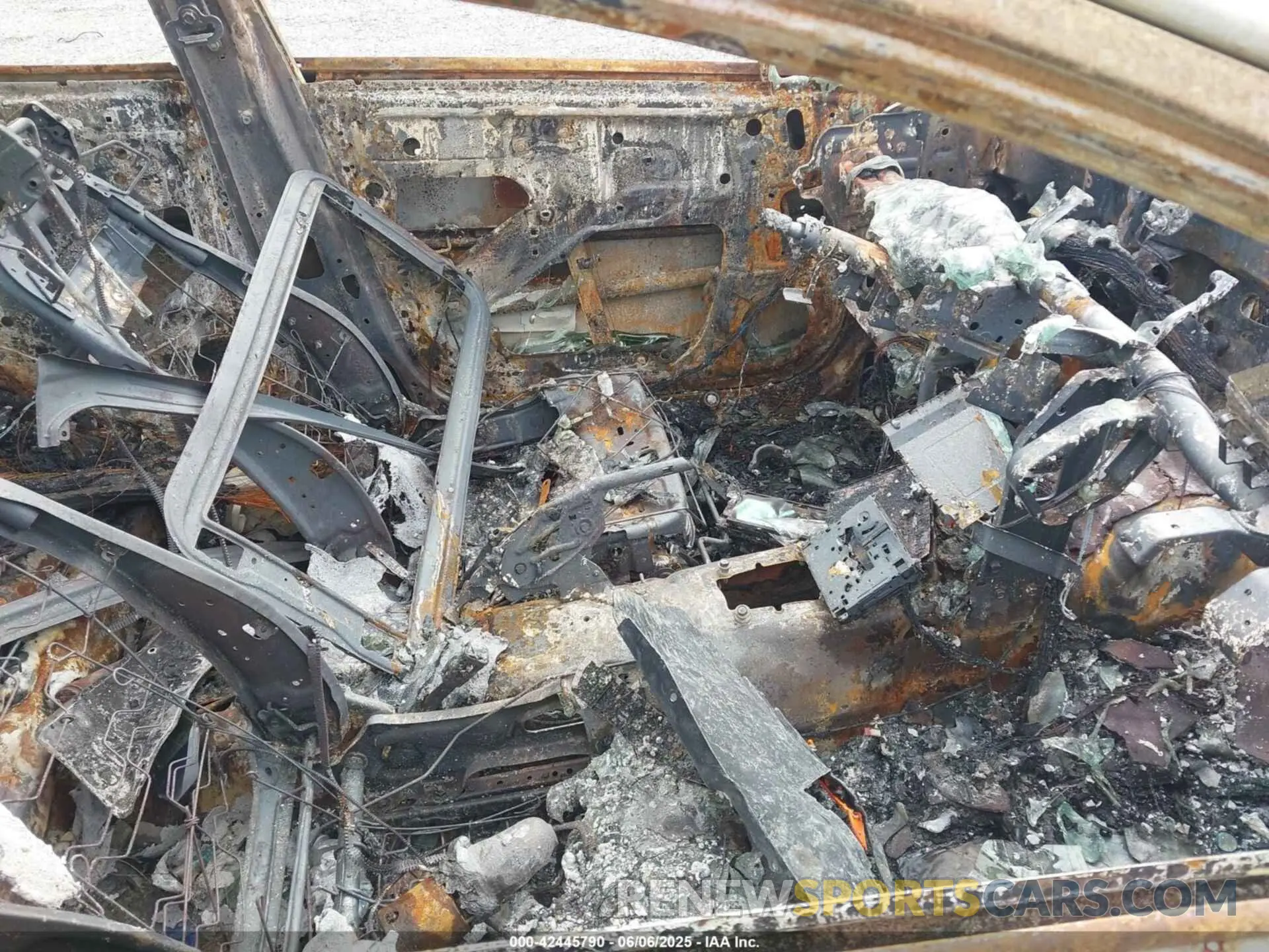 5 Photograph of a damaged car JF1VA1C64M9804320 SUBARU WRX 2021