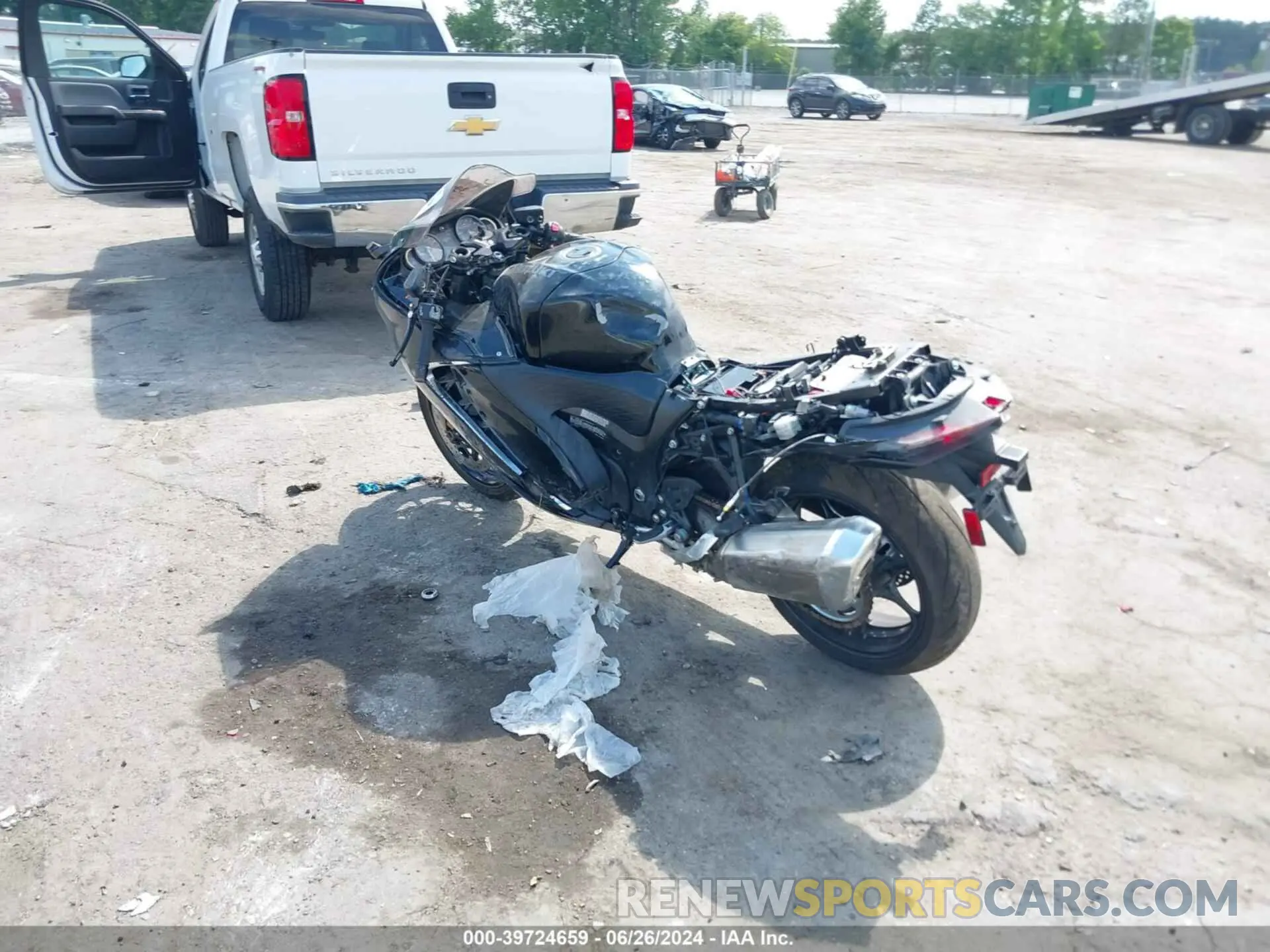 3 Photograph of a damaged car JS1EJ11B3P7100906 SUZUKI GSX1300 2023