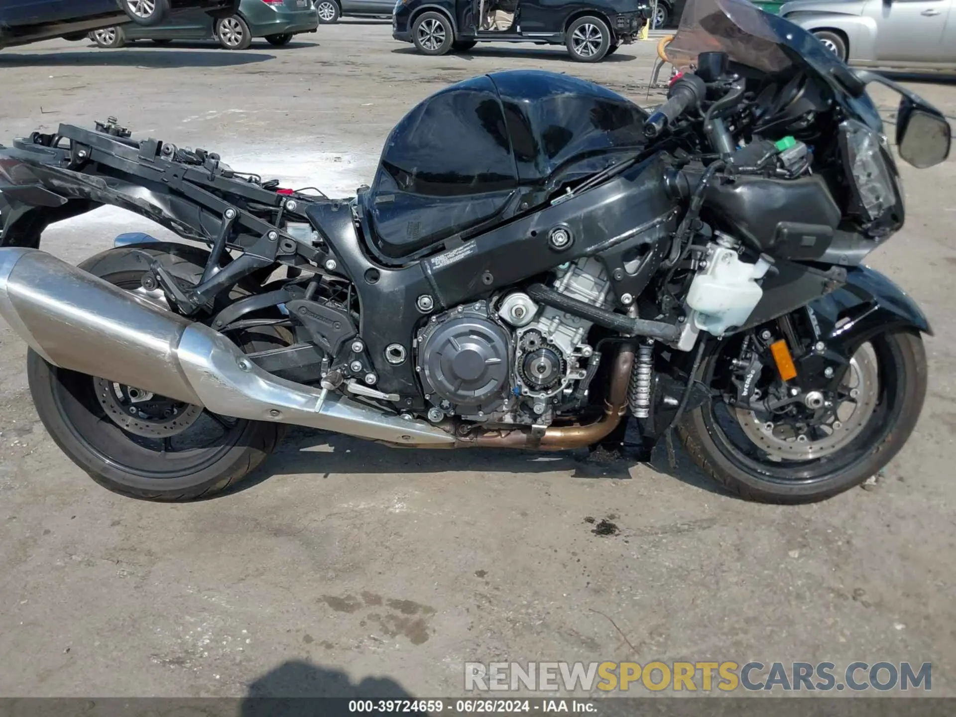 8 Photograph of a damaged car JS1EJ11B3P7100906 SUZUKI GSX1300 2023