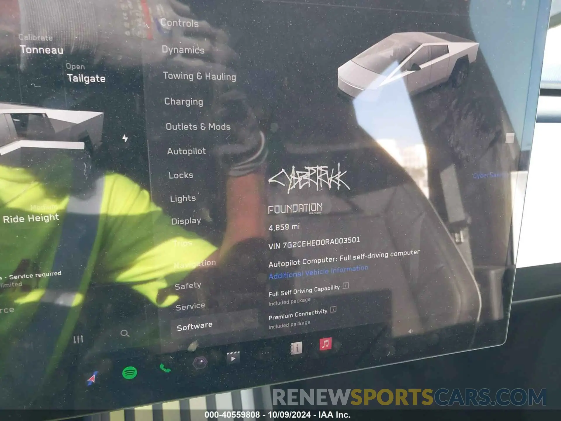 7 Photograph of a damaged car 7G2CEHED0RA003501 TESLA CYBERTRUCK 2024