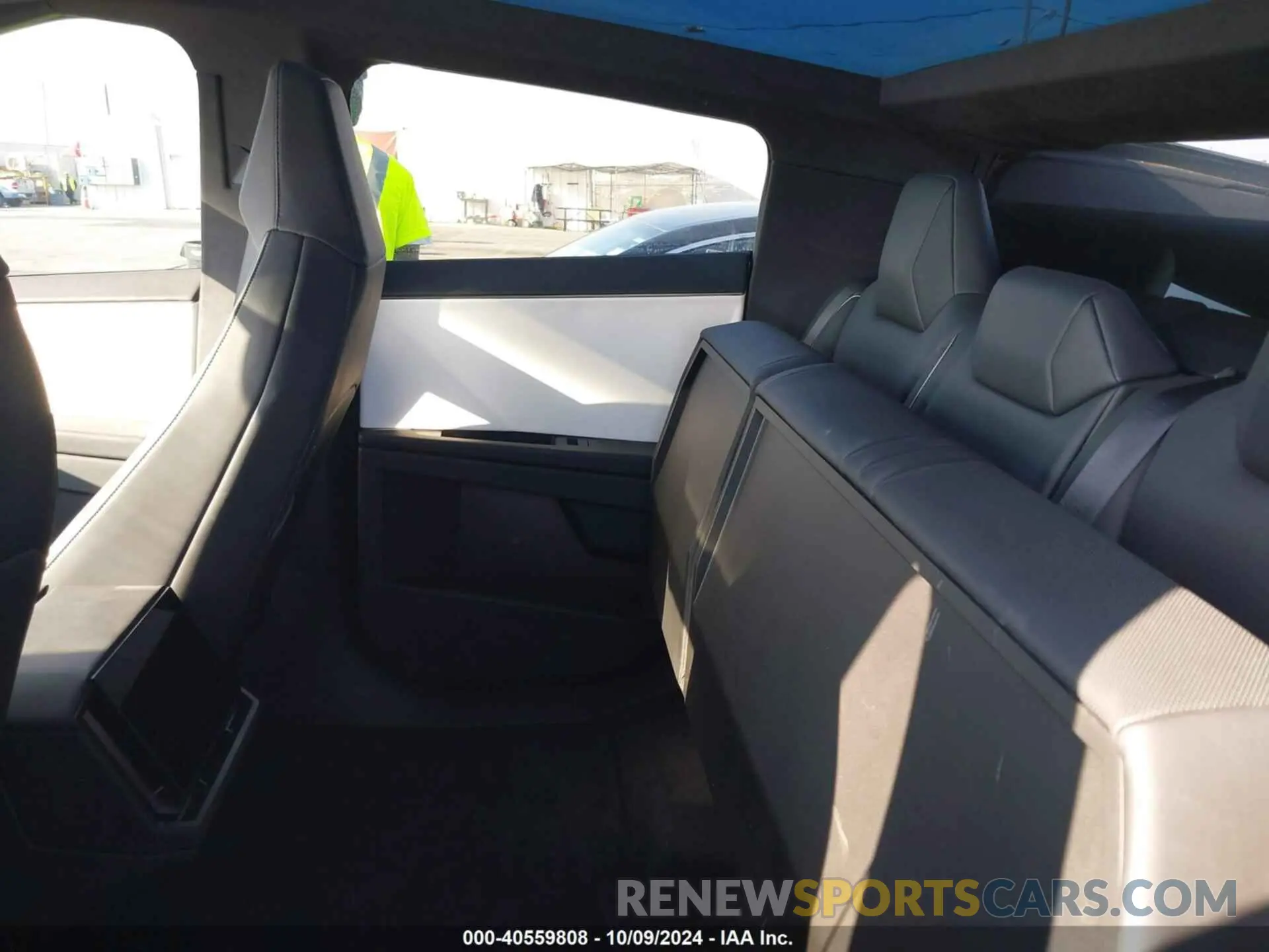 8 Photograph of a damaged car 7G2CEHED0RA003501 TESLA CYBERTRUCK 2024