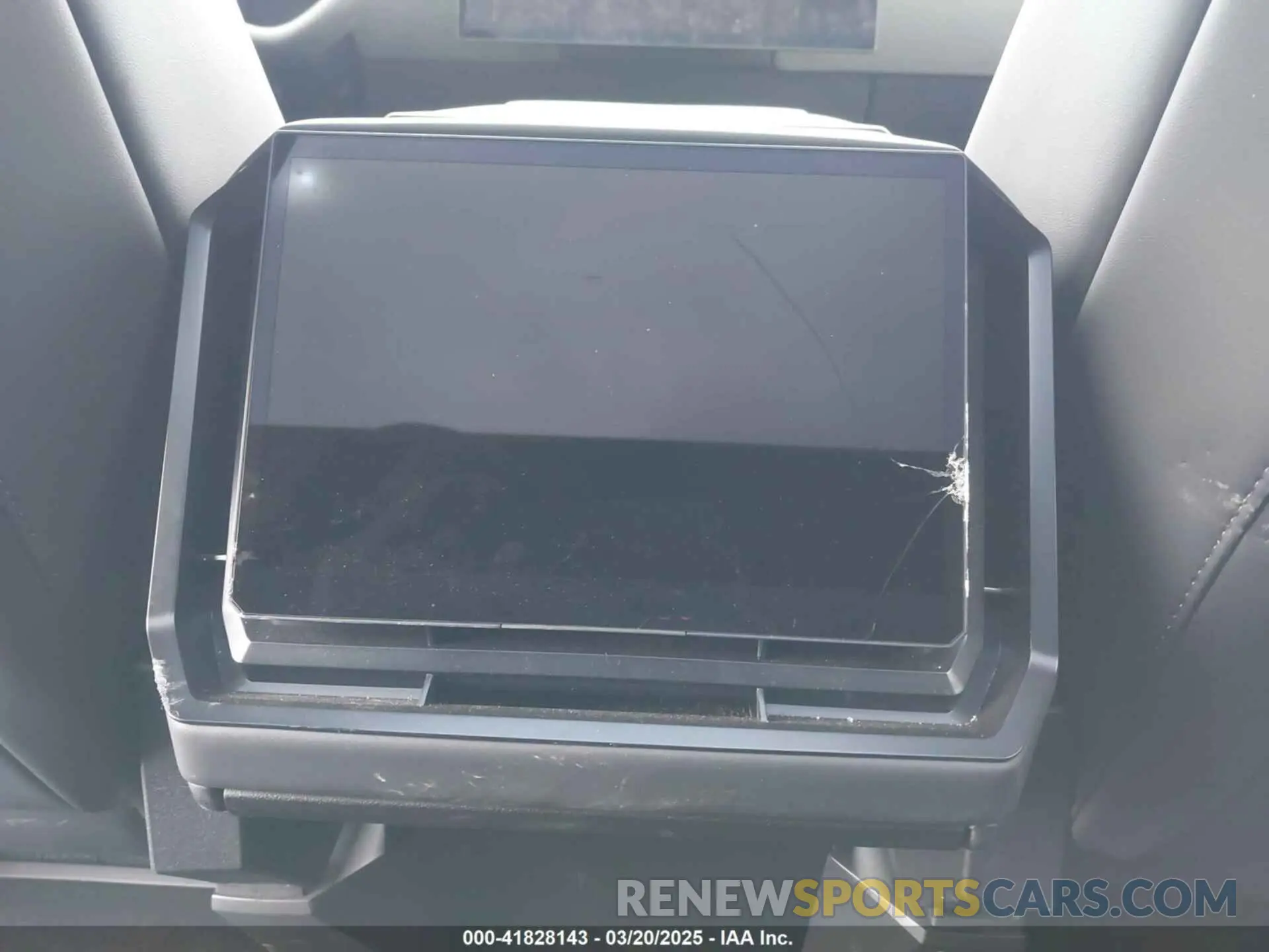 24 Photograph of a damaged car 7G2CEHED0RA043898 TESLA CYBERTRUCK 2024