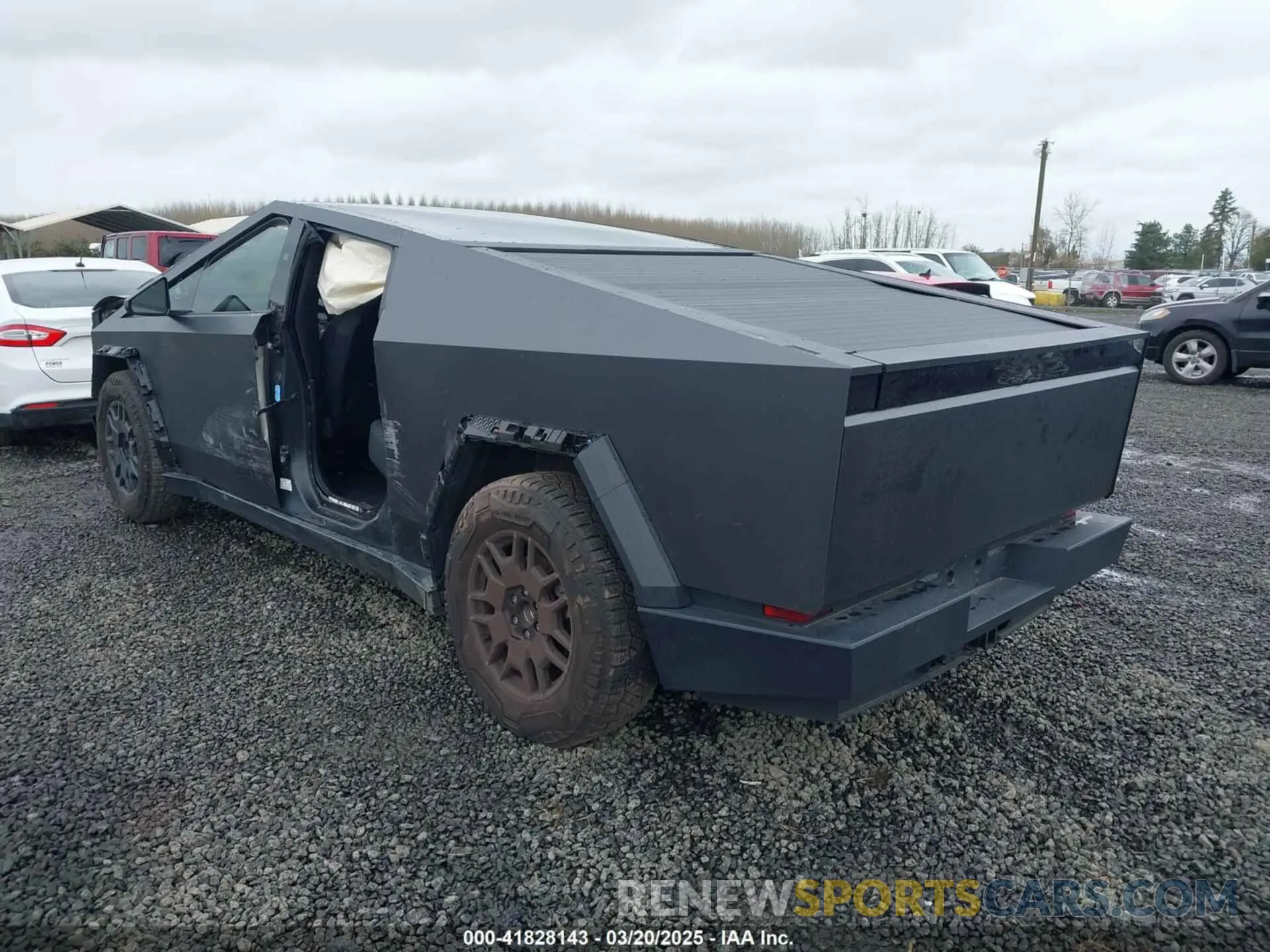 3 Photograph of a damaged car 7G2CEHED0RA043898 TESLA CYBERTRUCK 2024