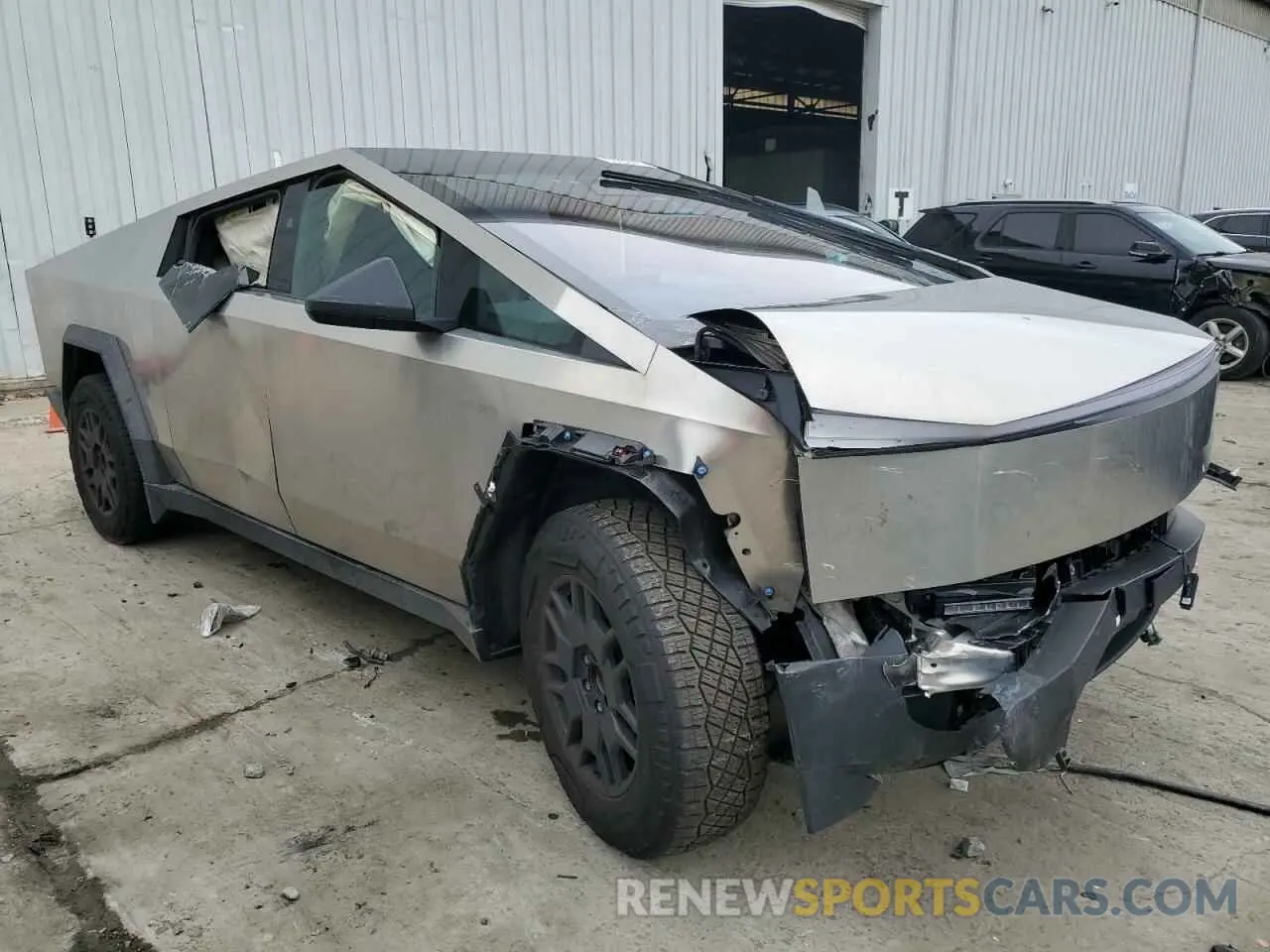 4 Photograph of a damaged car 7G2CEHED1RA008495 TESLA CYBERTRUCK 2024