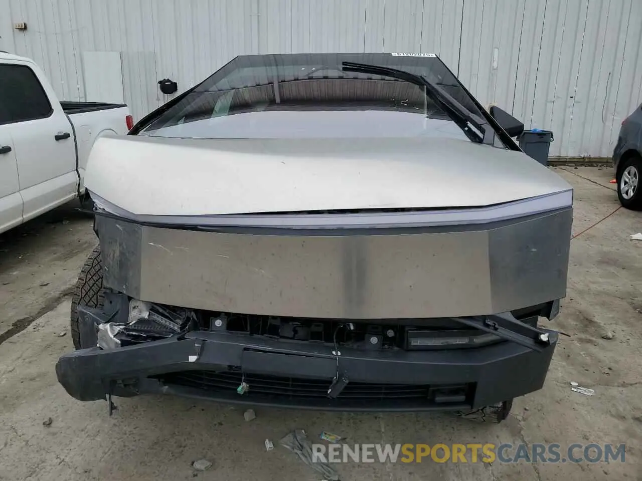 5 Photograph of a damaged car 7G2CEHED1RA008495 TESLA CYBERTRUCK 2024