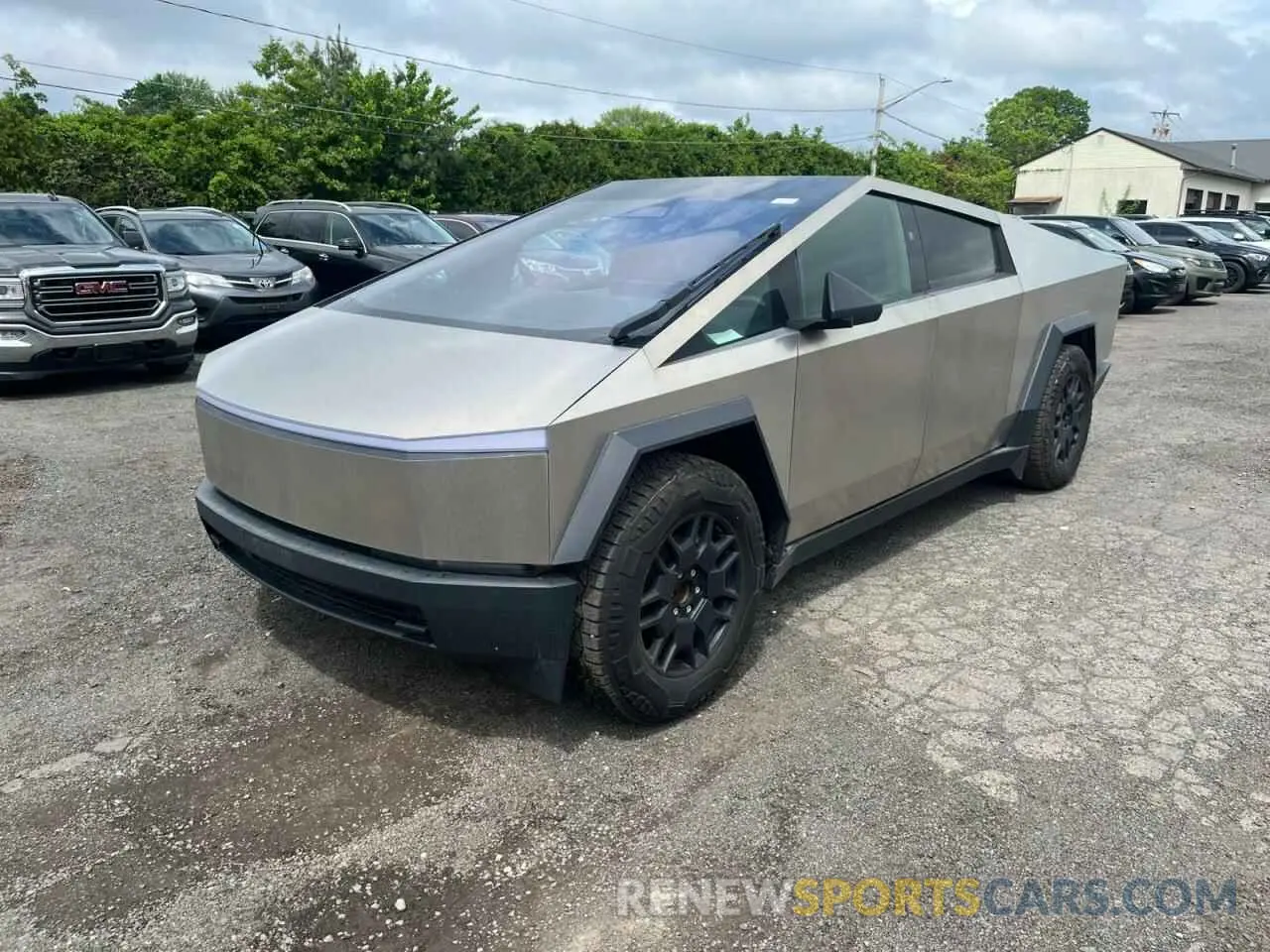 1 Photograph of a damaged car 7G2CEHED1RA016631 TESLA CYBERTRUCK 2024