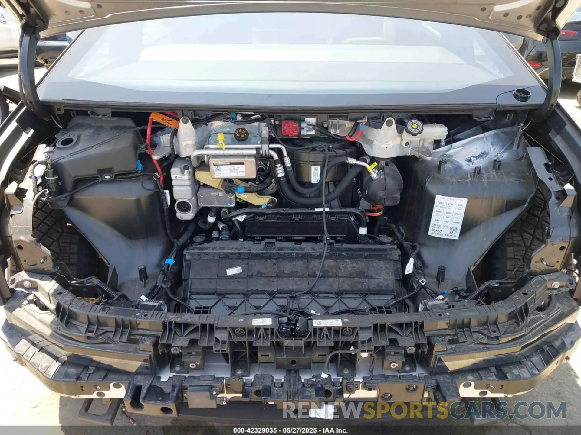 10 Photograph of a damaged car 7G2CEHED1RA034143 TESLA CYBERTRUCK 2024