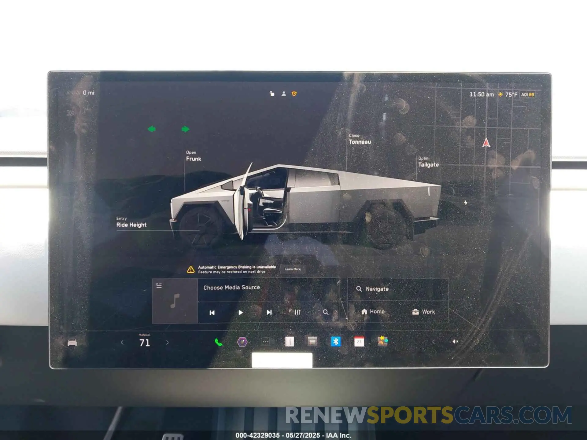 18 Photograph of a damaged car 7G2CEHED1RA034143 TESLA CYBERTRUCK 2024