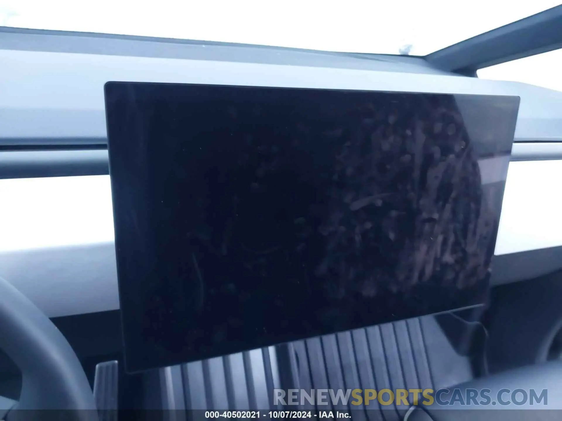 7 Photograph of a damaged car 7G2CEHED2RA006142 TESLA CYBERTRUCK 2024