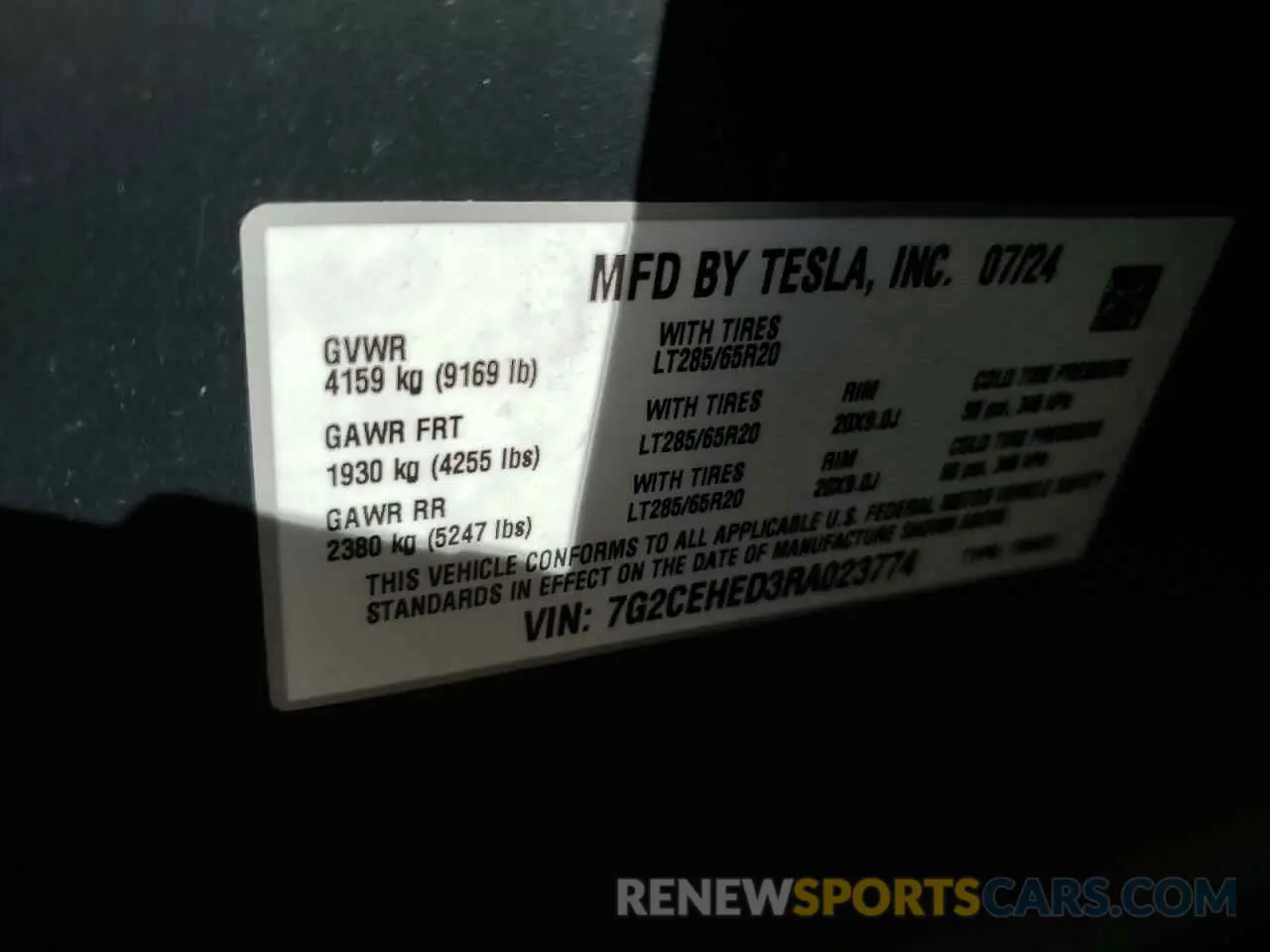 13 Photograph of a damaged car 7G2CEHED3RA023774 TESLA CYBERTRUCK 2024