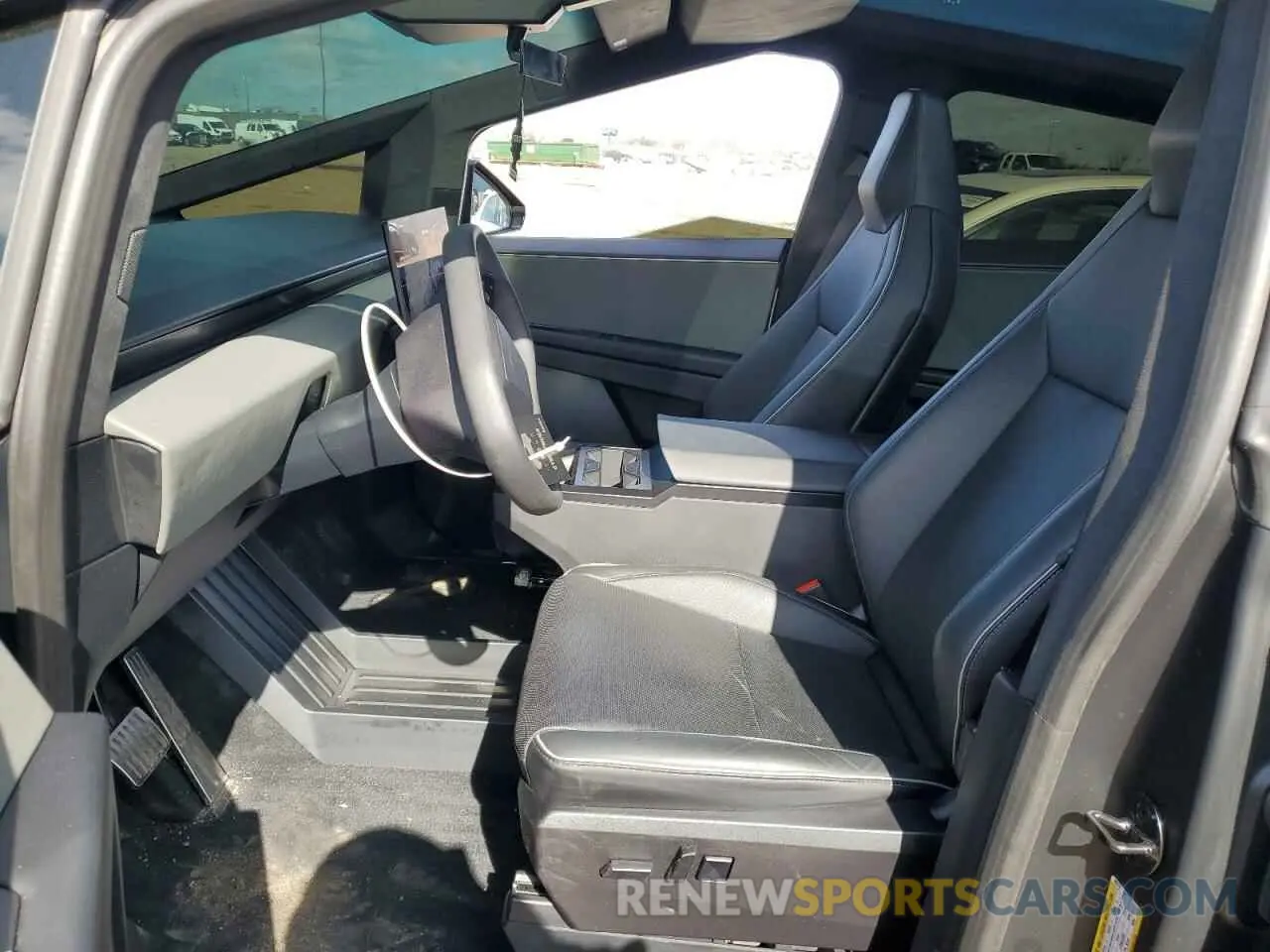 7 Photograph of a damaged car 7G2CEHED3RA023774 TESLA CYBERTRUCK 2024