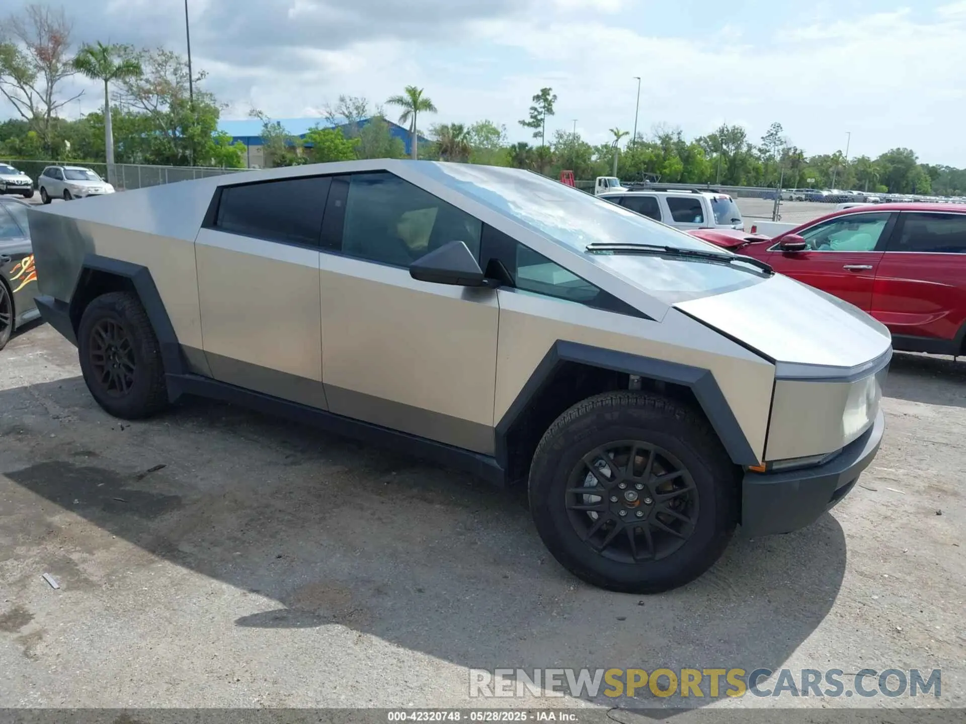 1 Photograph of a damaged car 7G2CEHED3RA050618 TESLA CYBERTRUCK 2024