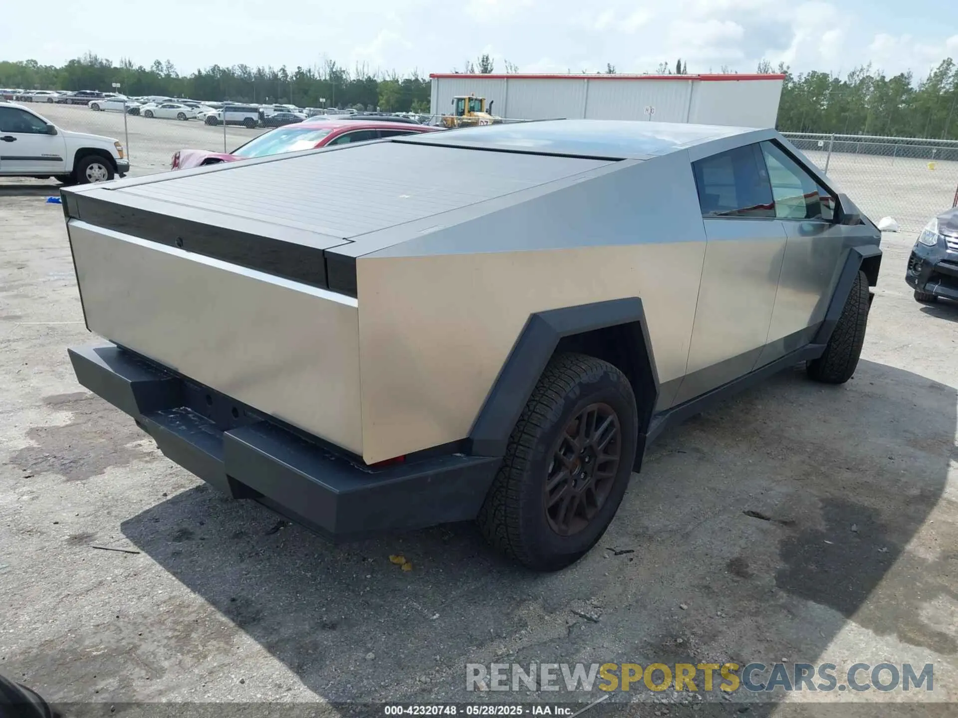 4 Photograph of a damaged car 7G2CEHED3RA050618 TESLA CYBERTRUCK 2024