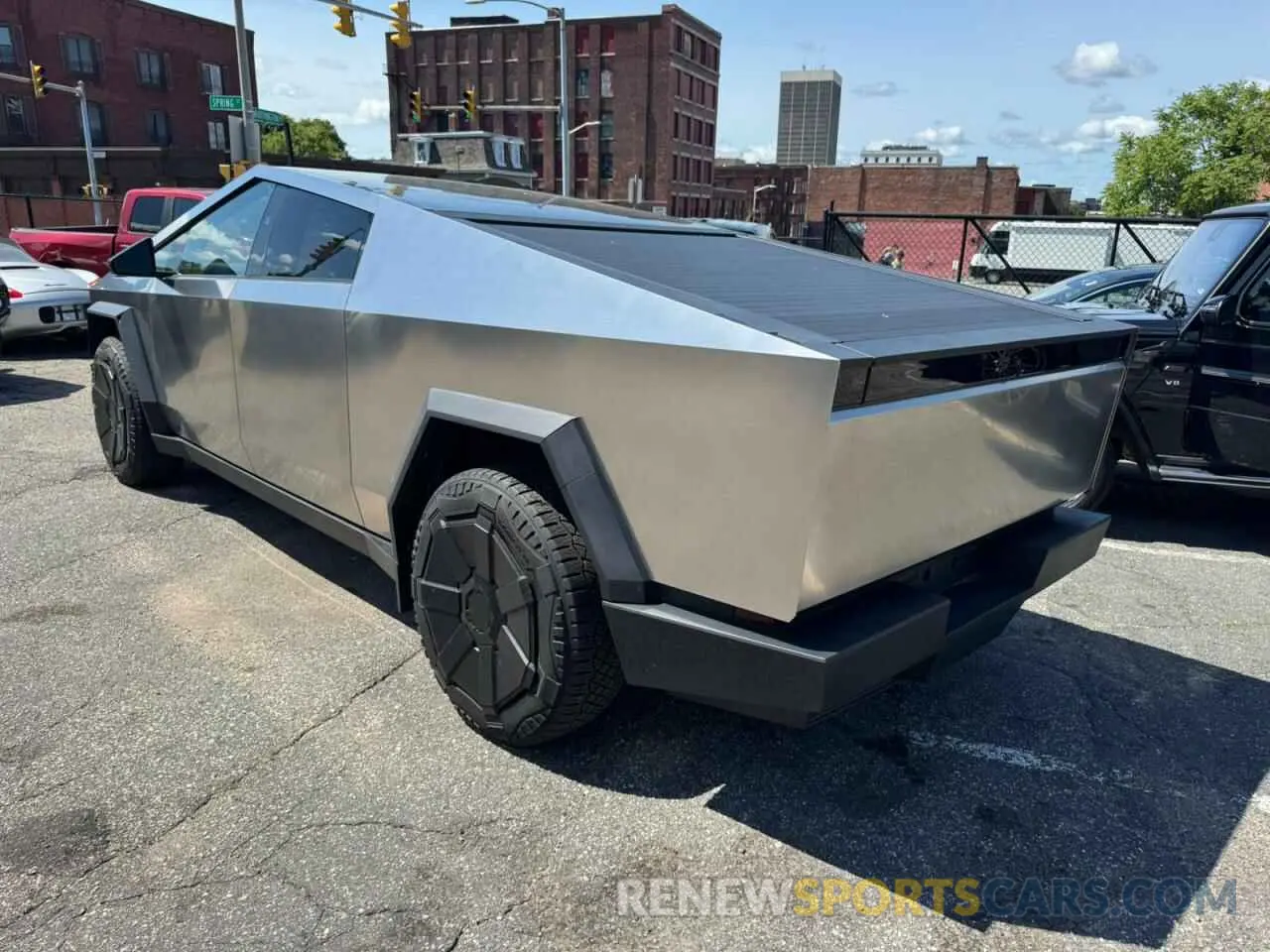 2 Photograph of a damaged car 7G2CEHED4RA007048 TESLA CYBERTRUCK 2024