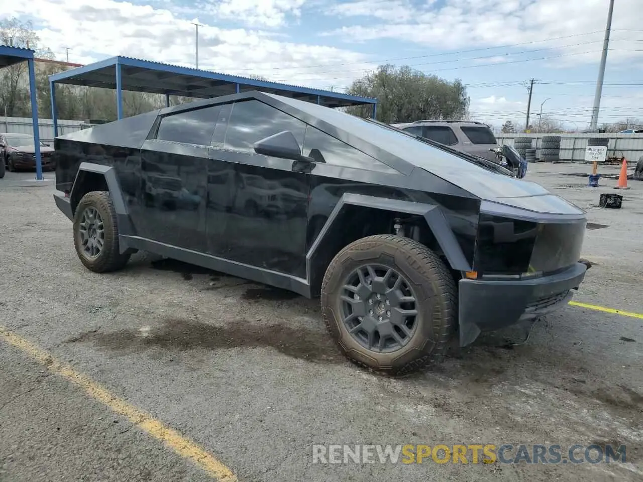 4 Photograph of a damaged car 7G2CEHED4RA011780 TESLA CYBERTRUCK 2024